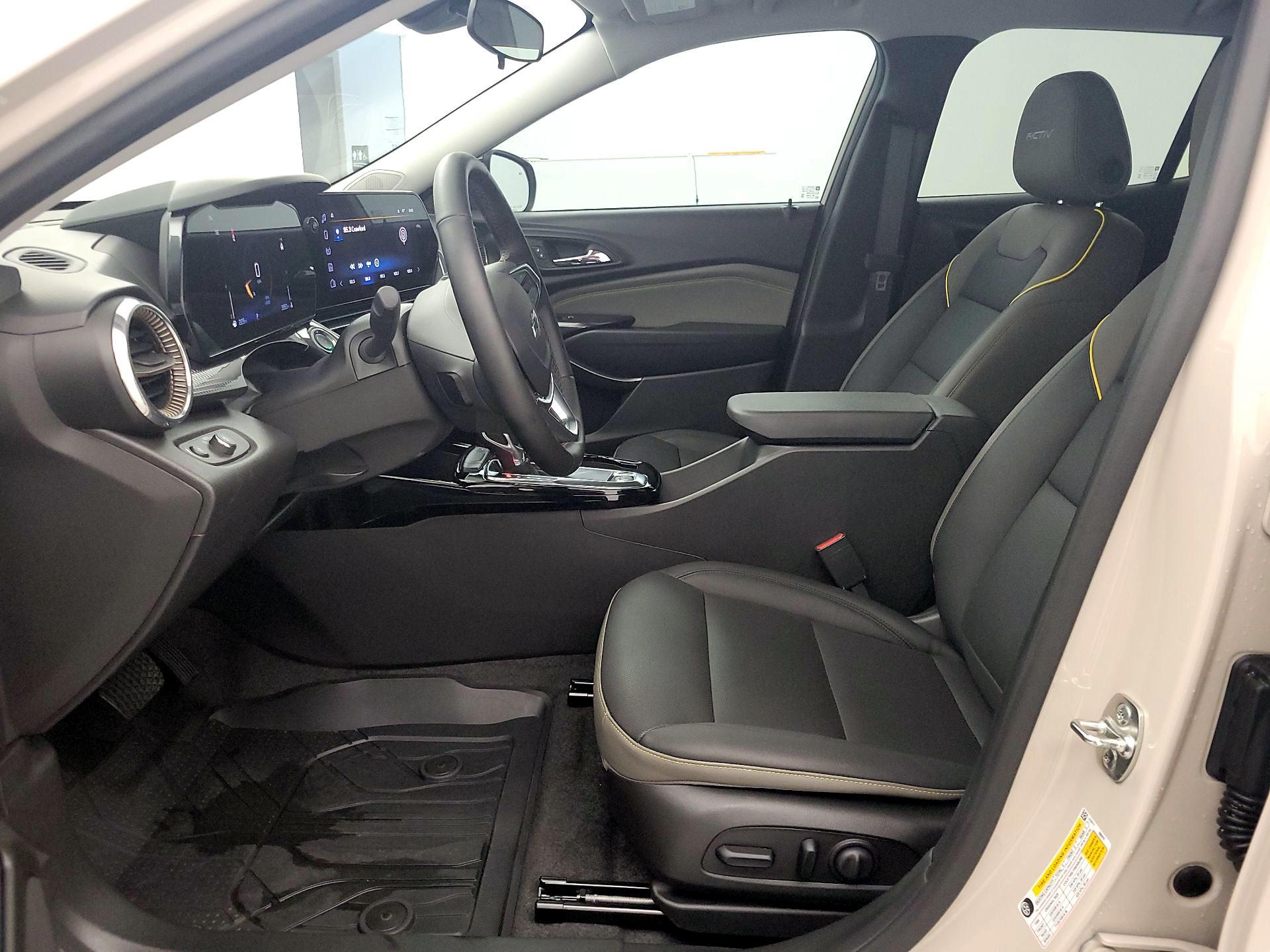 Thumbnail: 2026 Chevrolet Trax - 11