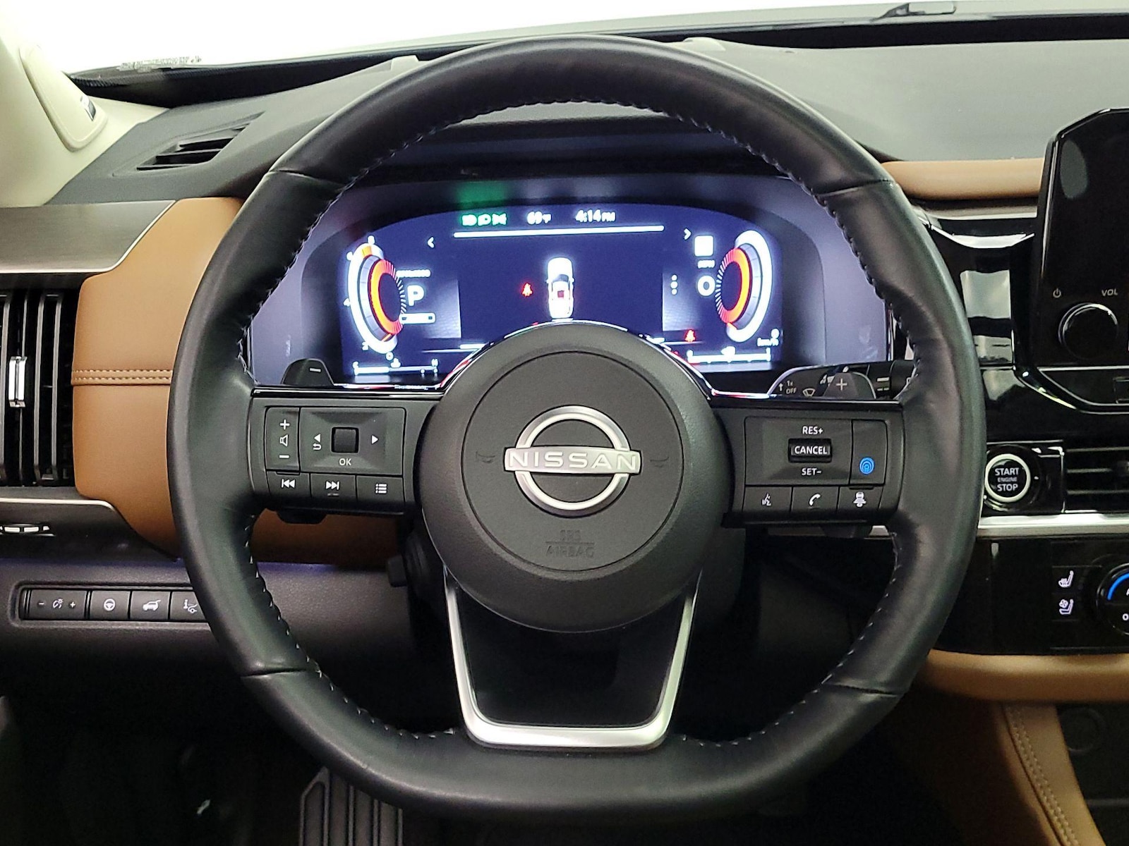2024 Nissan Pathfinder Platinum - Photo 11