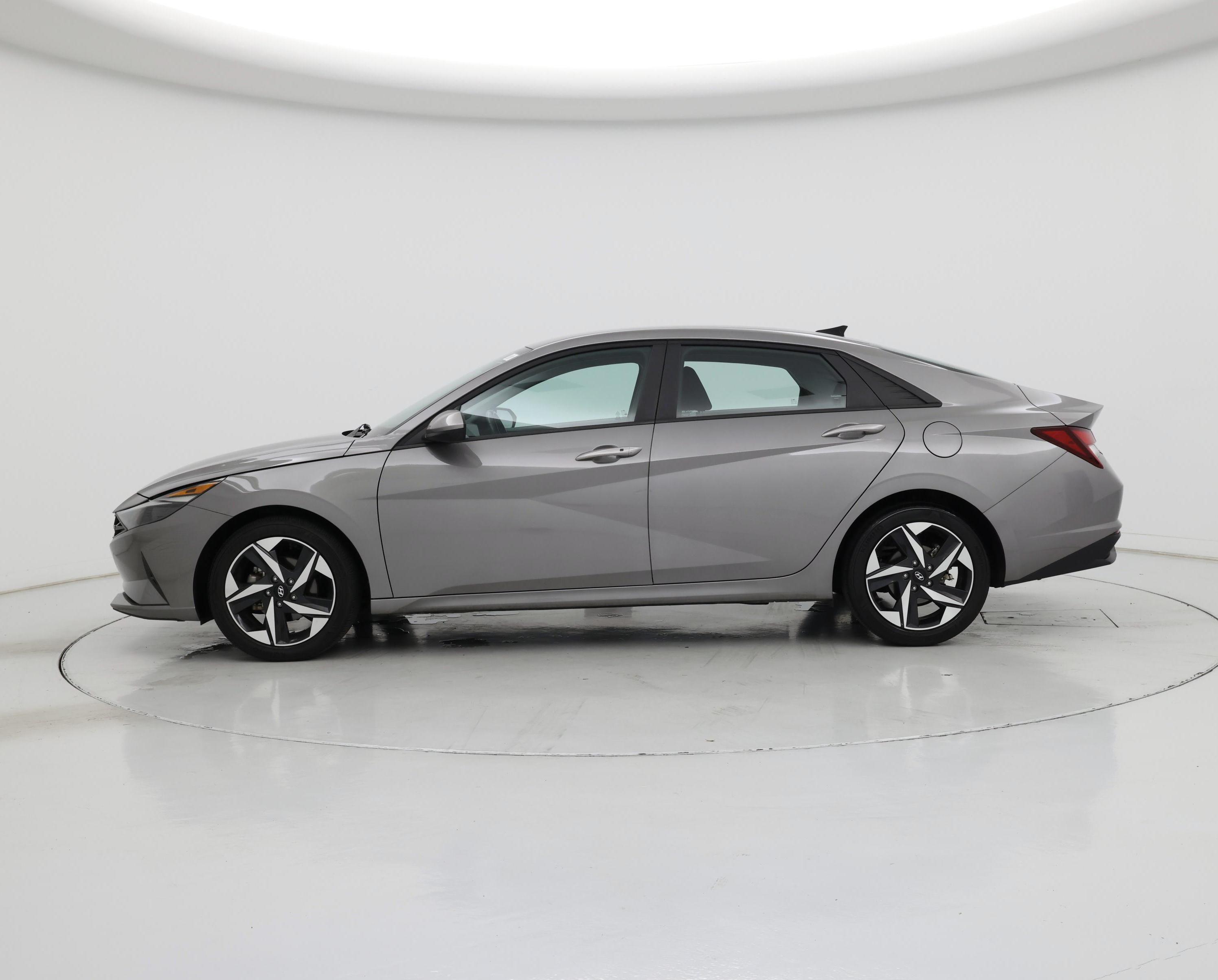 Thumbnail: 2023 Hyundai Elantra - 3