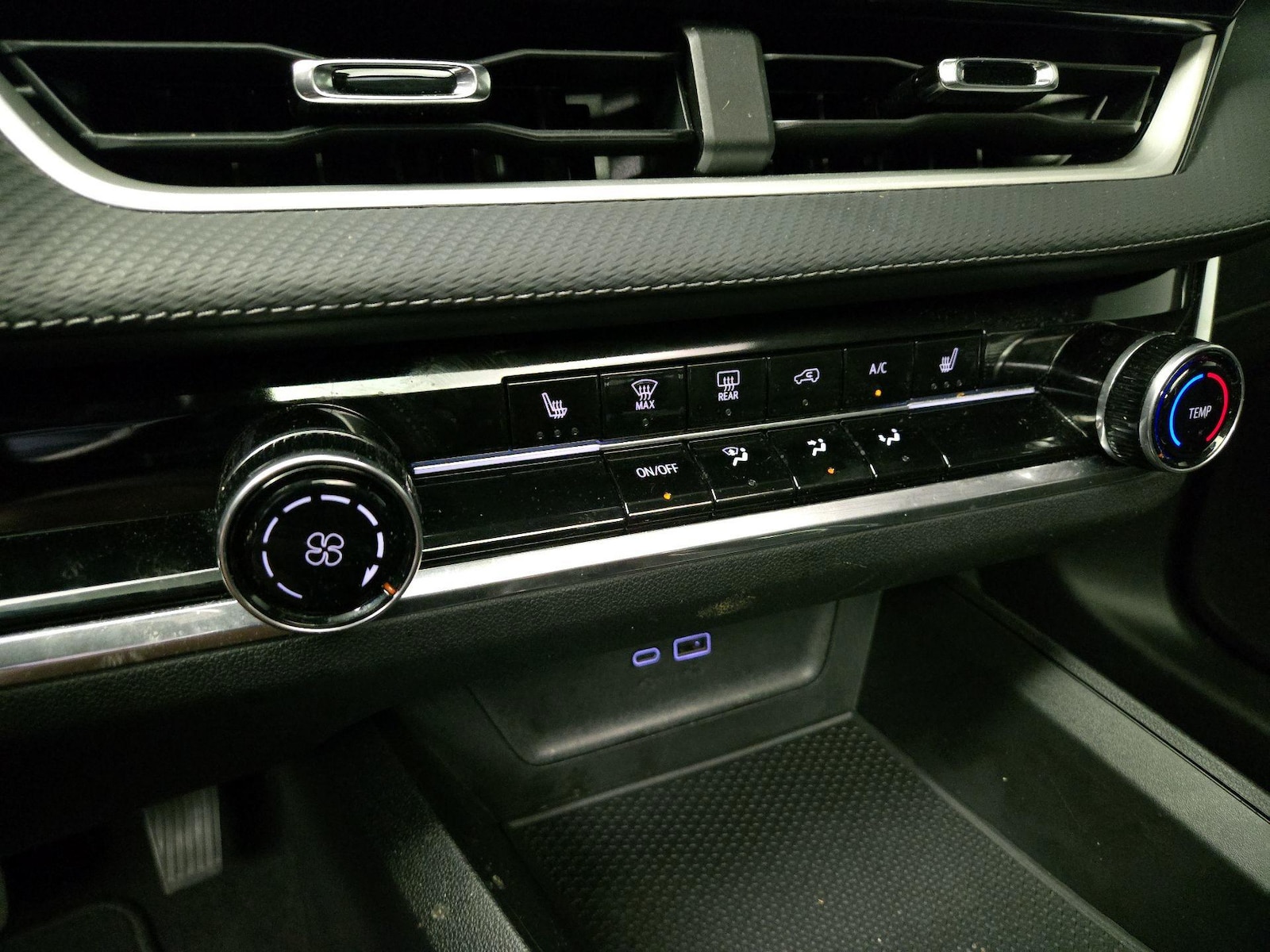2025 Chevrolet Equinox LT - Photo 18