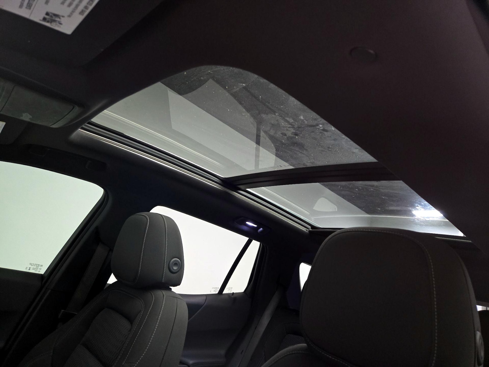 2025 Chevrolet Equinox LT - Photo 21