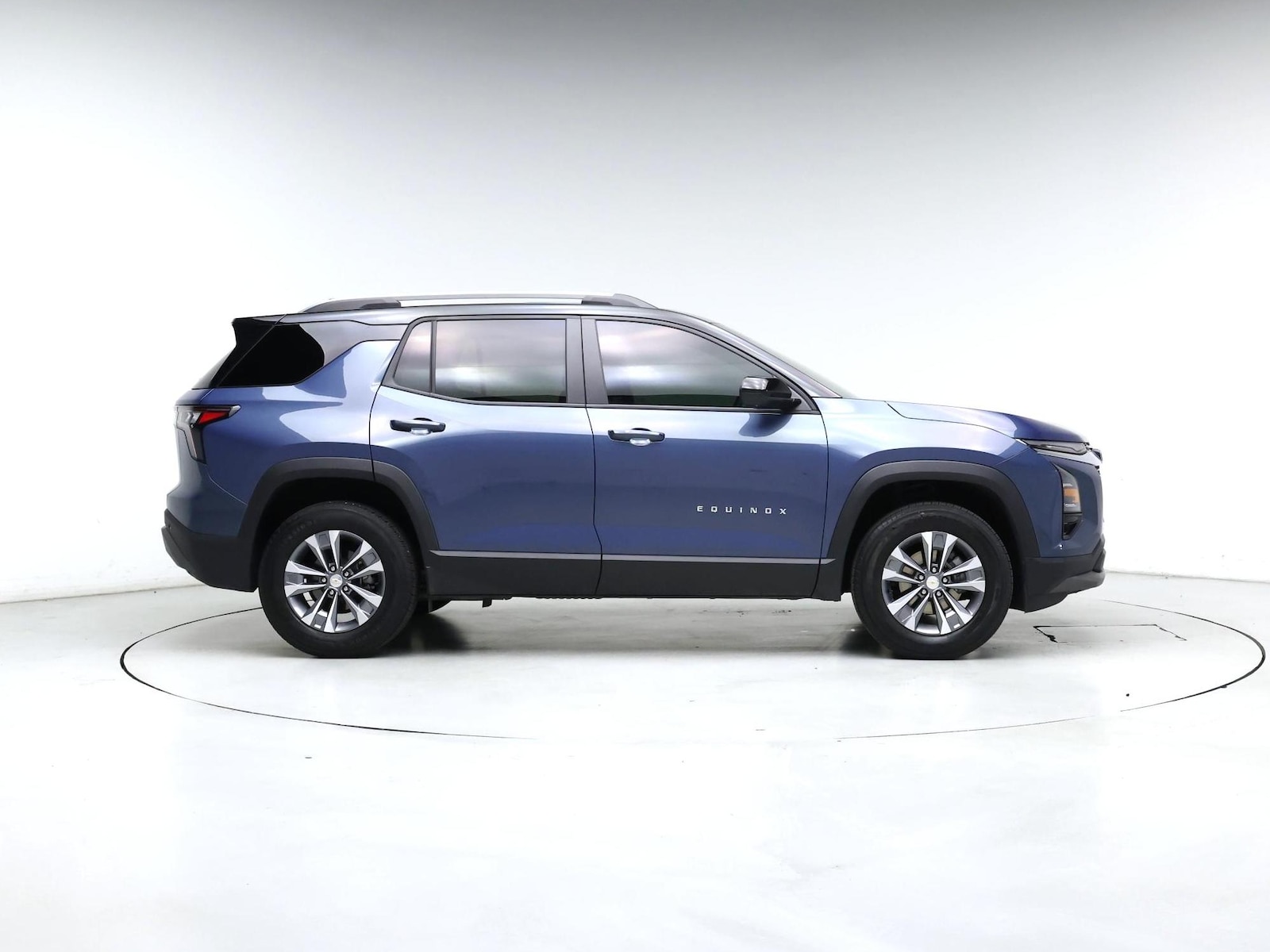2025 Chevrolet Equinox LT - Photo 8