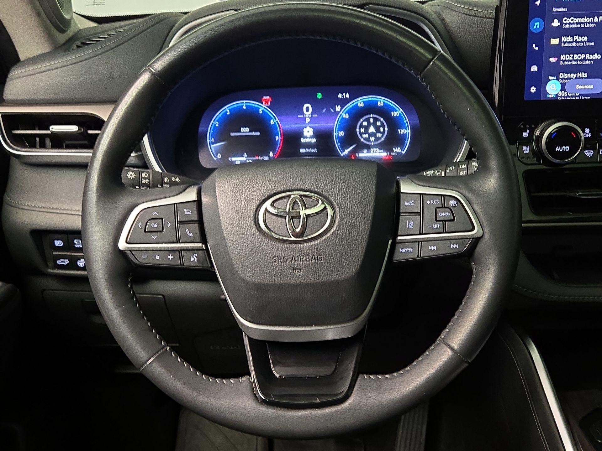 Thumbnail: 2024 Toyota Highlander - 10