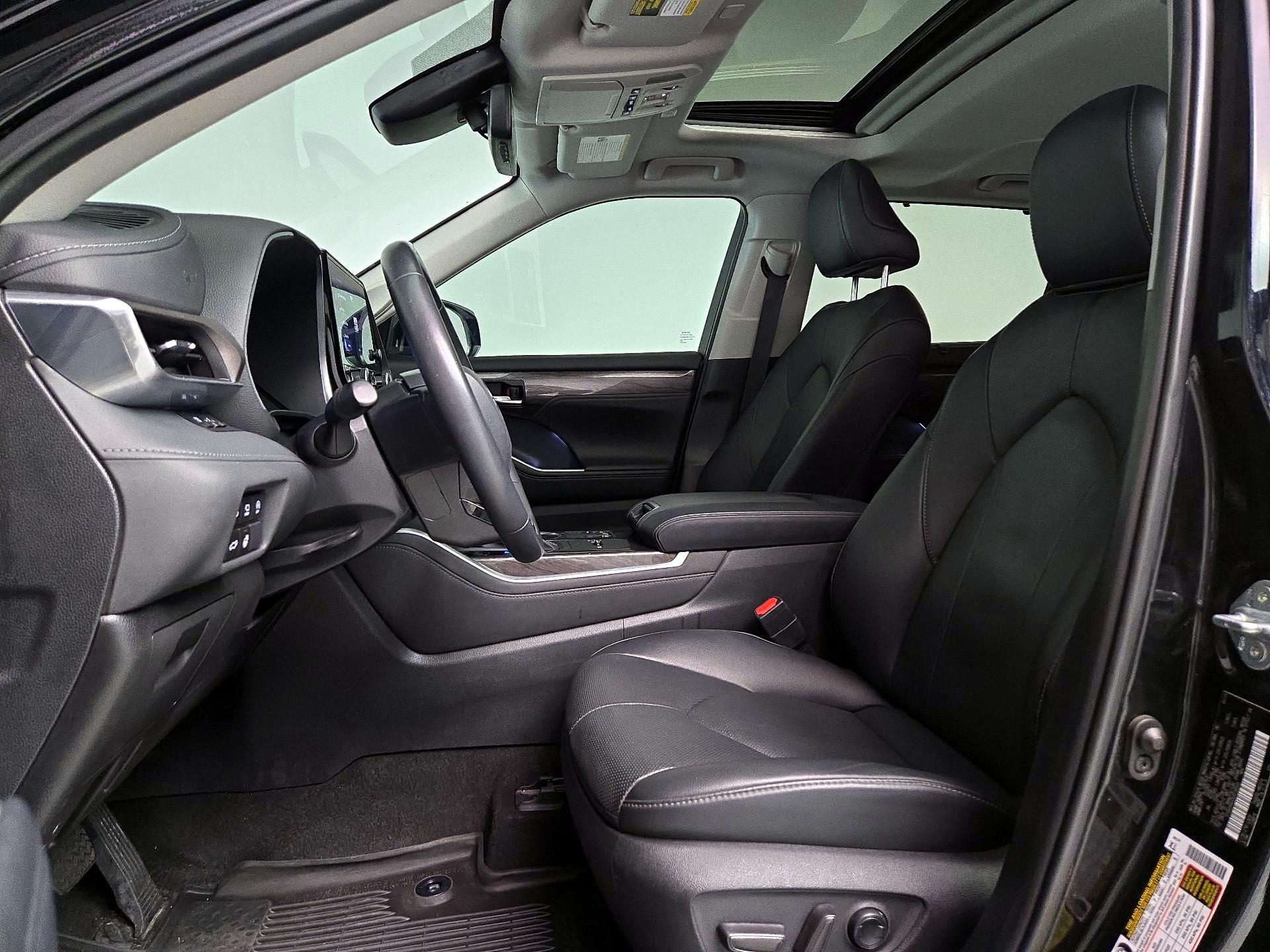 Thumbnail: 2024 Toyota Highlander - 11