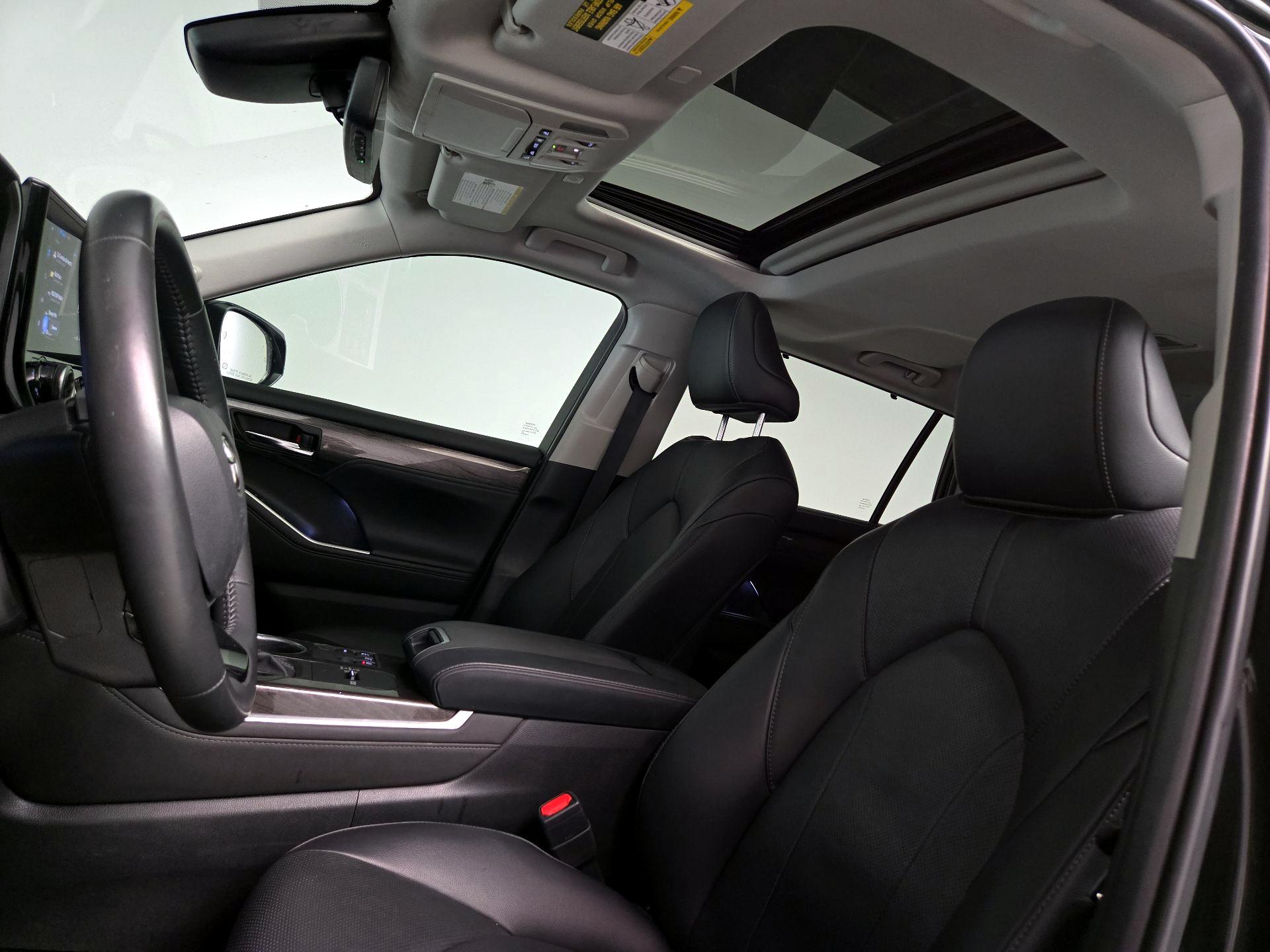 Thumbnail: 2024 Toyota Highlander - 20