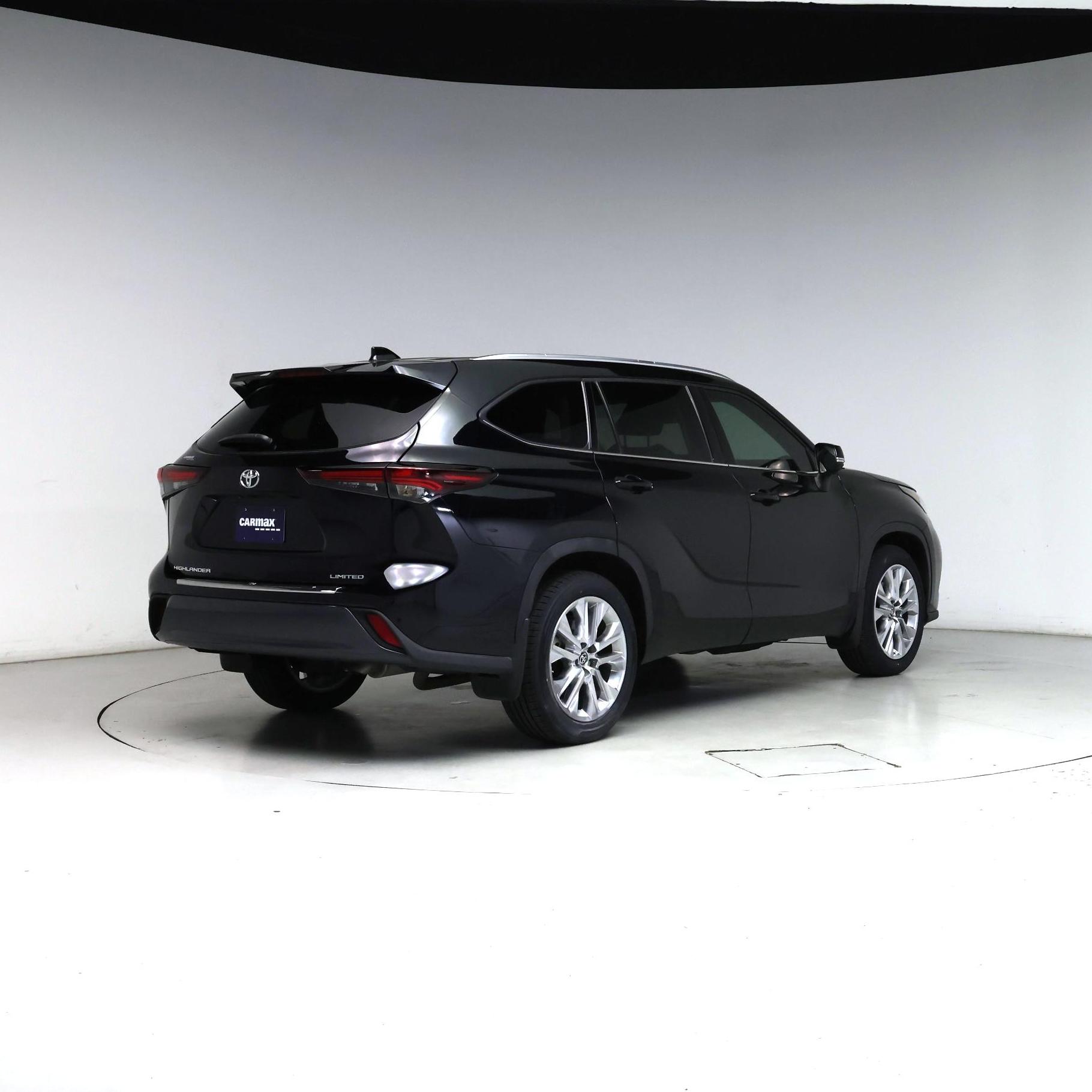 Thumbnail: 2024 Toyota Highlander - 8
