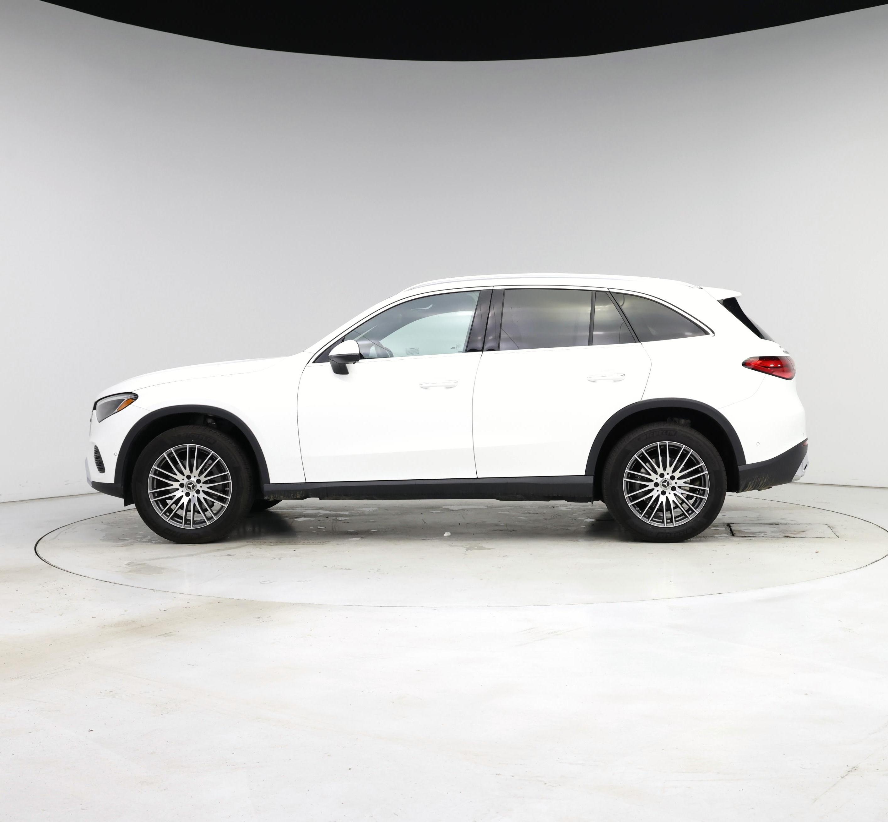 Thumbnail: 2025 Mercedes-Benz GLC - 3