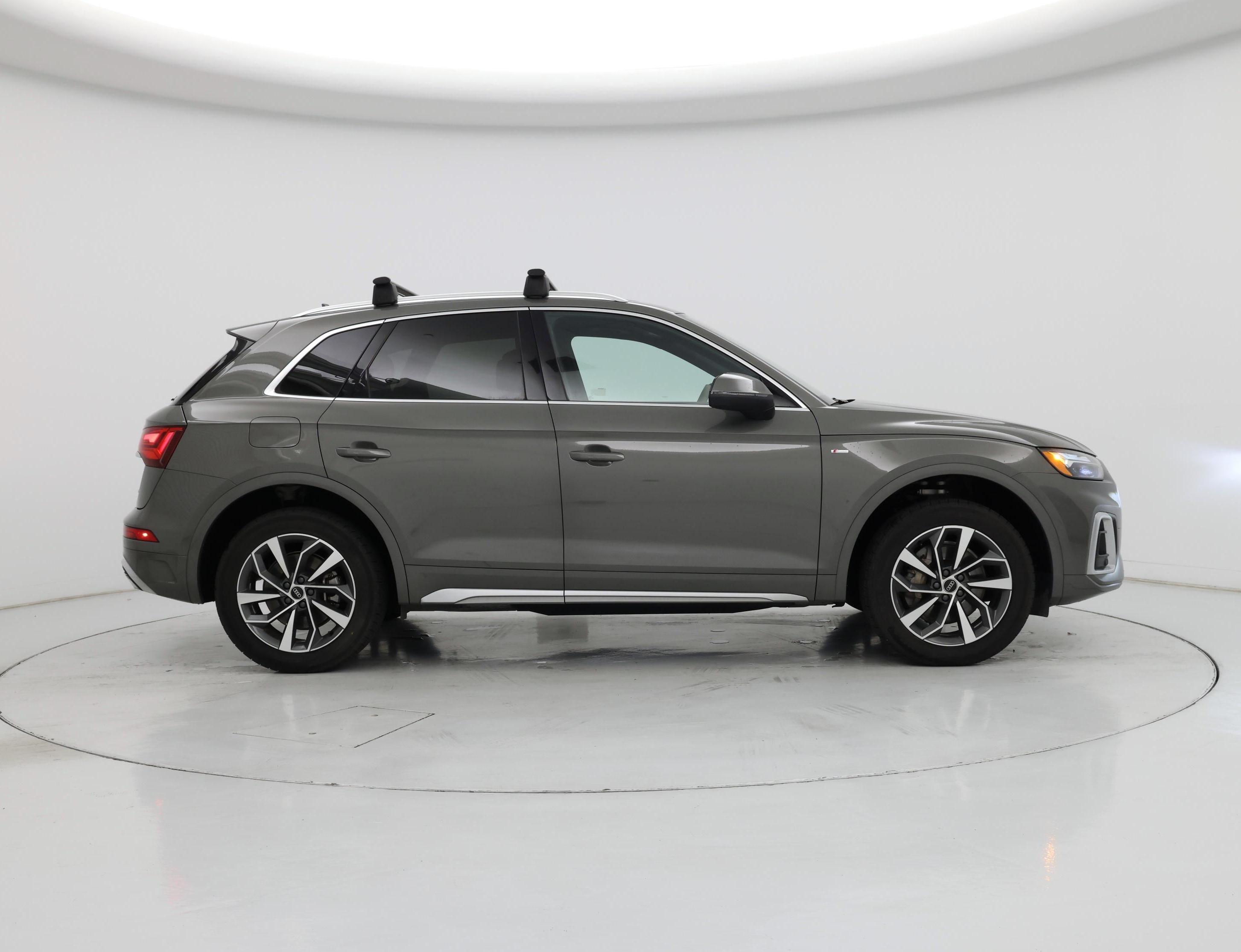 Thumbnail: 2023 Audi Q5 - 7