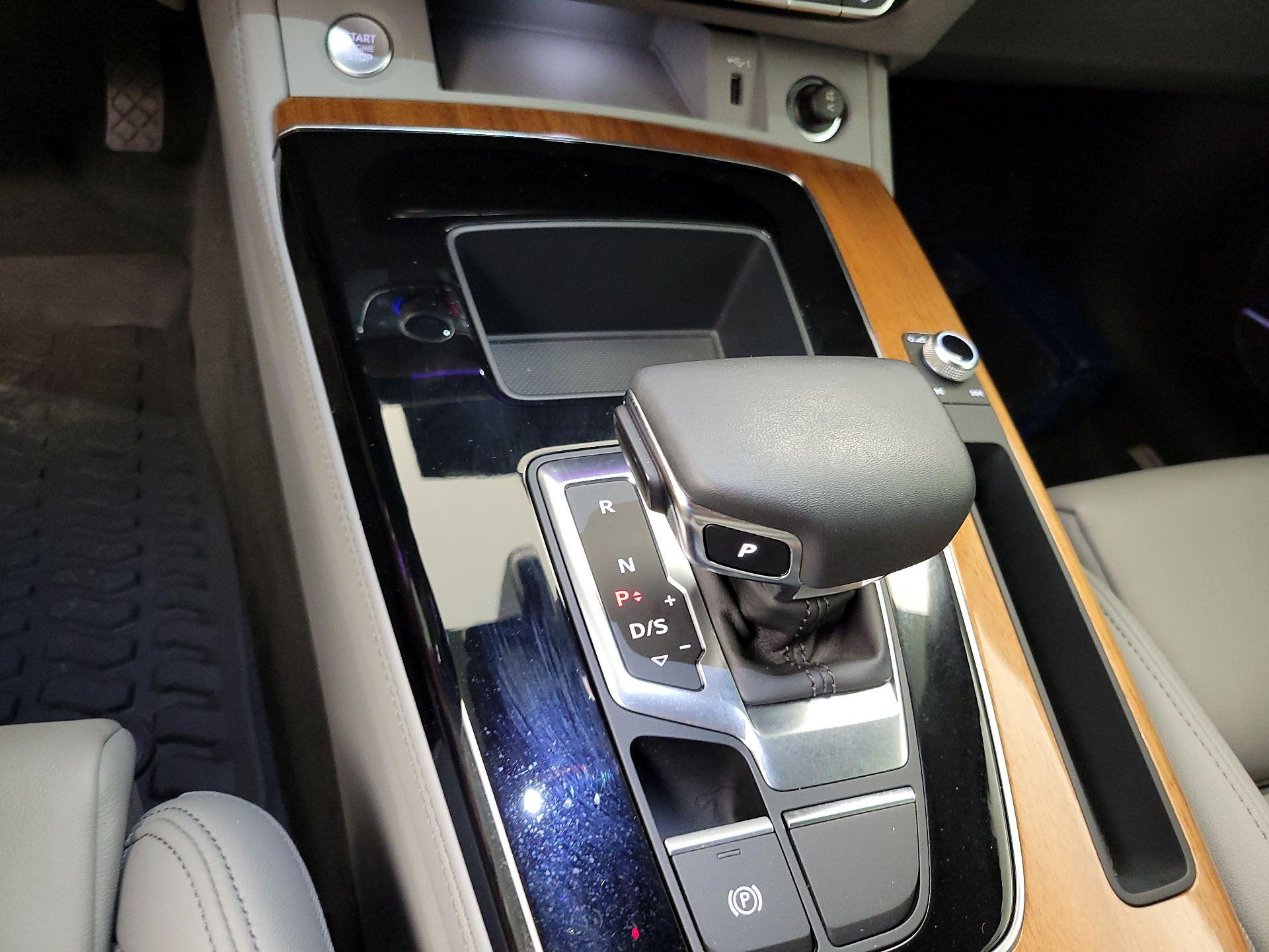Thumbnail: 2023 Audi Q5 - 18