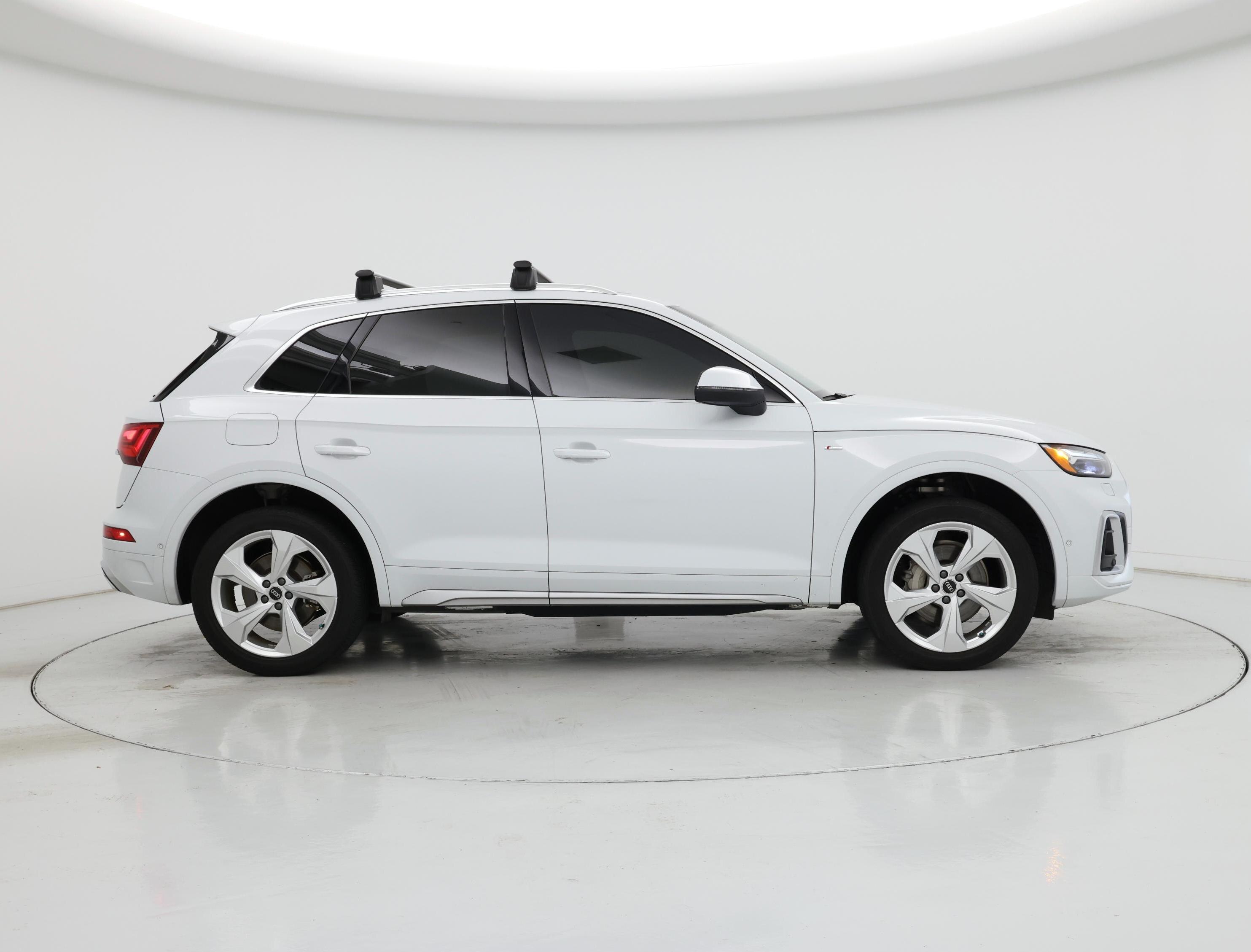 Thumbnail: 2023 Audi Q5 - 7