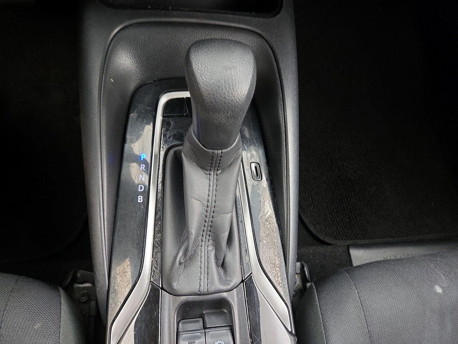 2020 Toyota Corolla LE - Photo 18