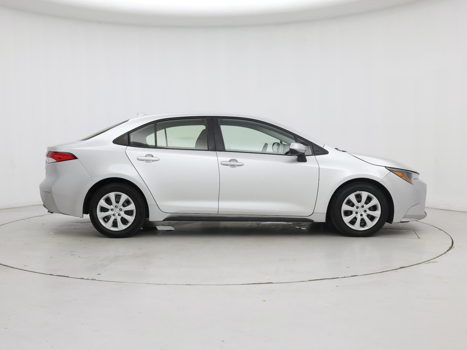 2020 Toyota Corolla LE - Photo 8