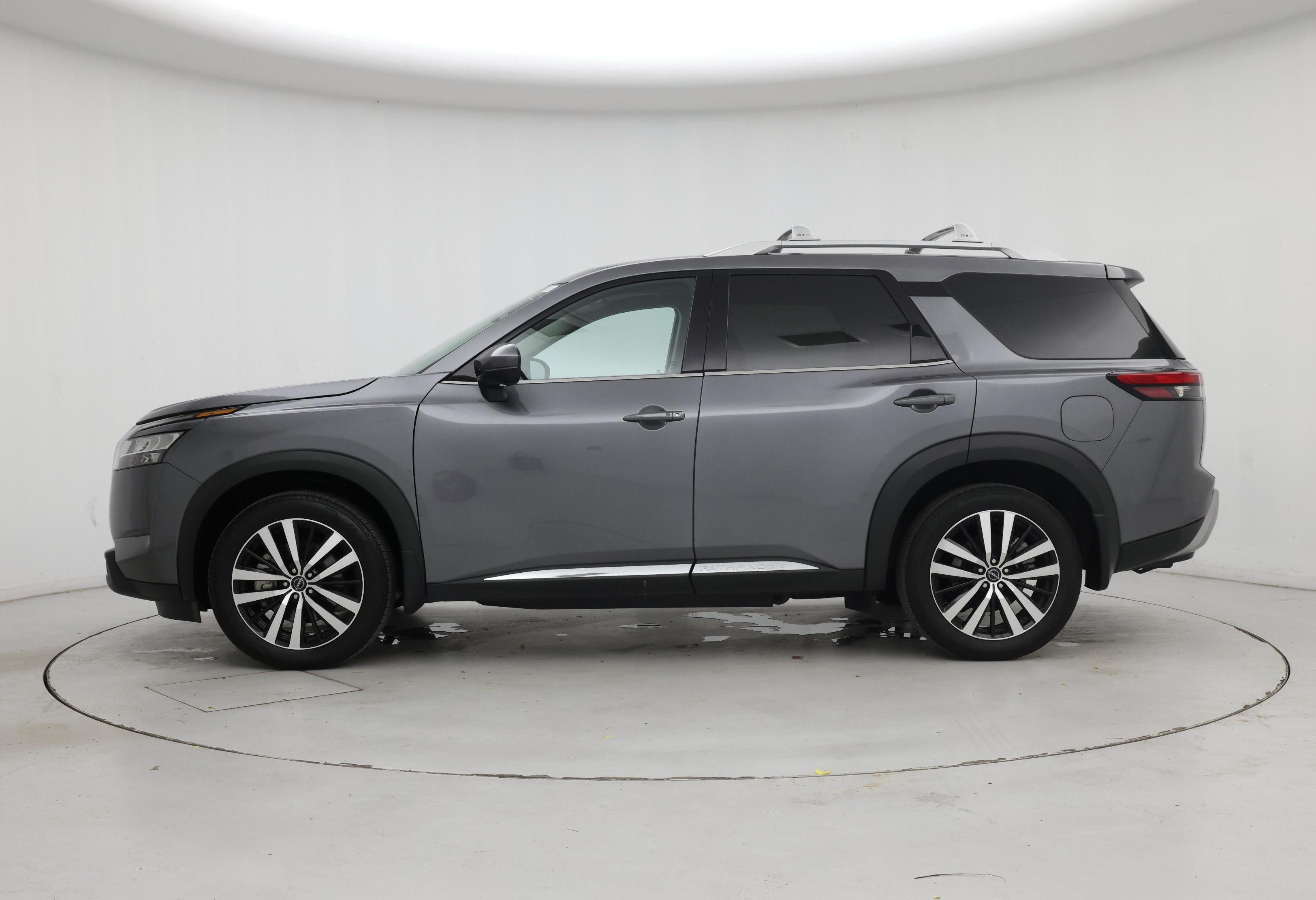 Thumbnail: 2024 Nissan Pathfinder - 3