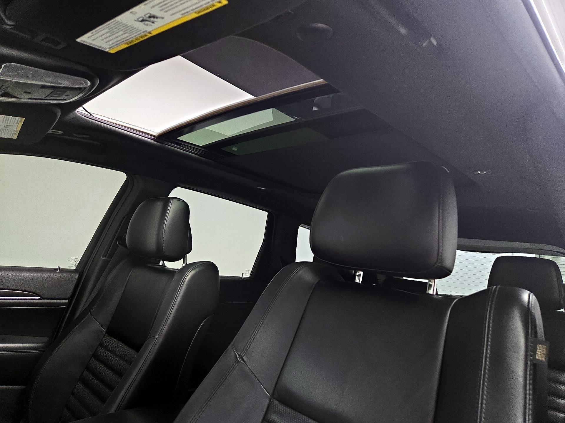 Thumbnail: 2018 Jeep Grand Cherokee - 20