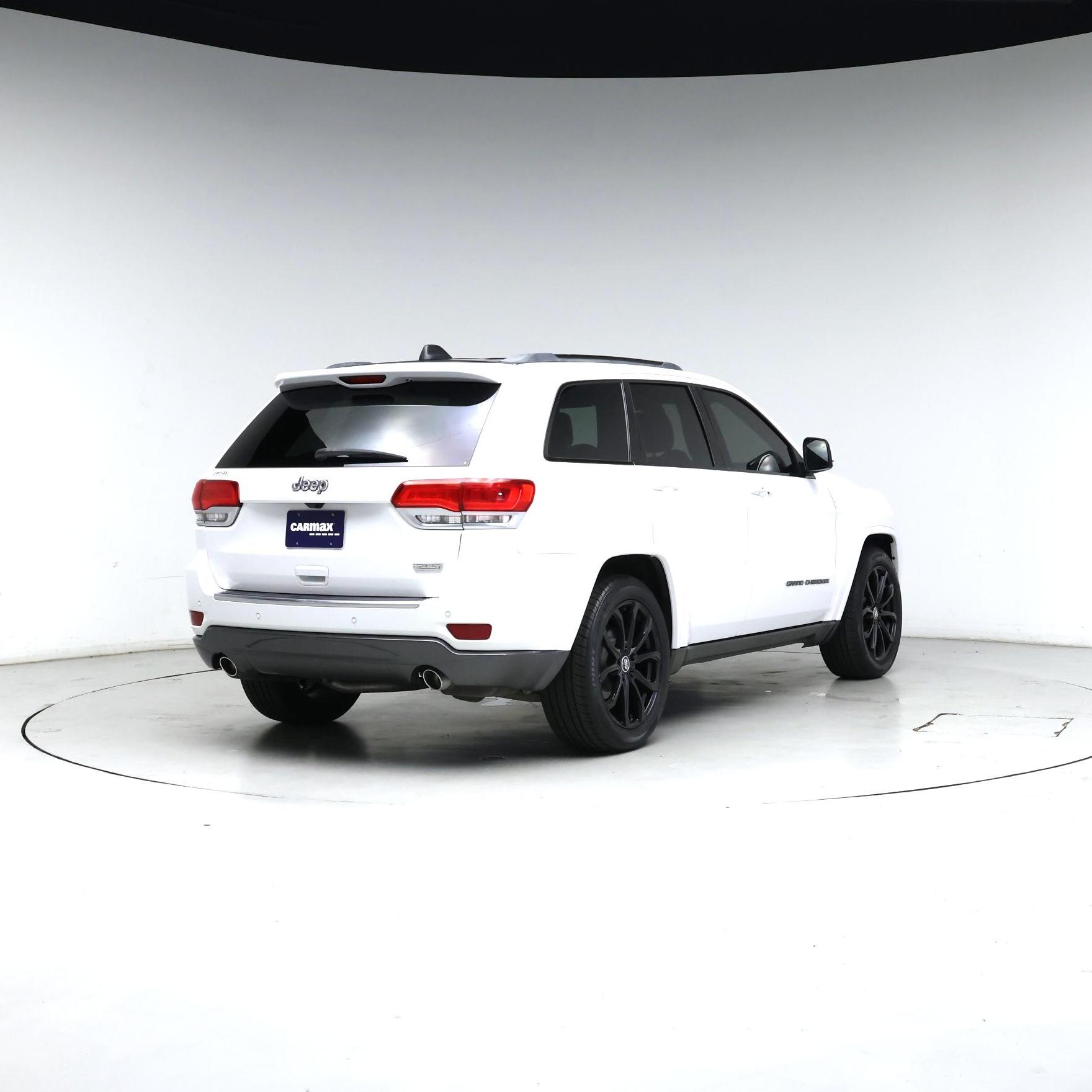 Thumbnail: 2018 Jeep Grand Cherokee - 8