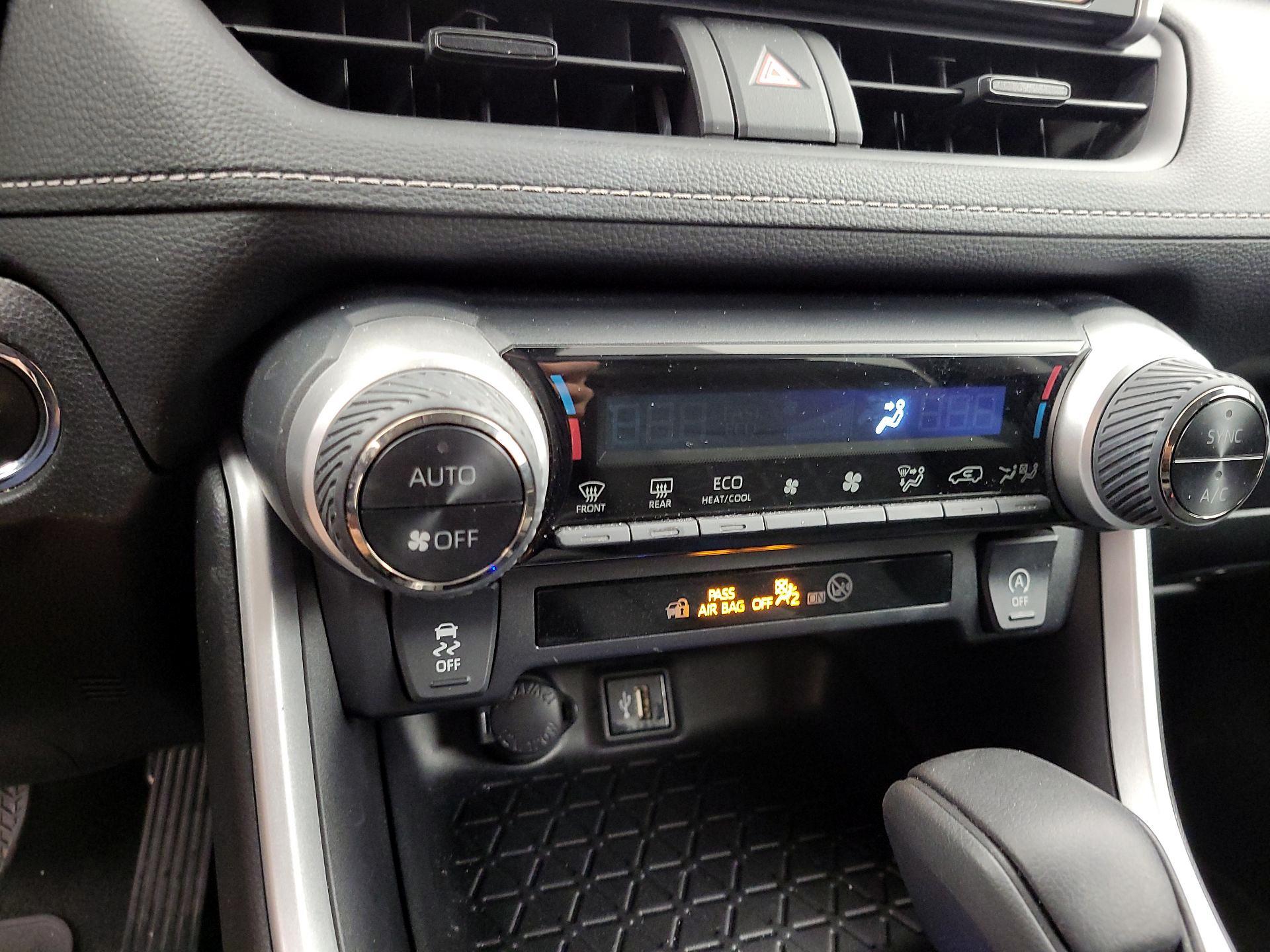 Thumbnail: 2024 Toyota RAV4 - 16