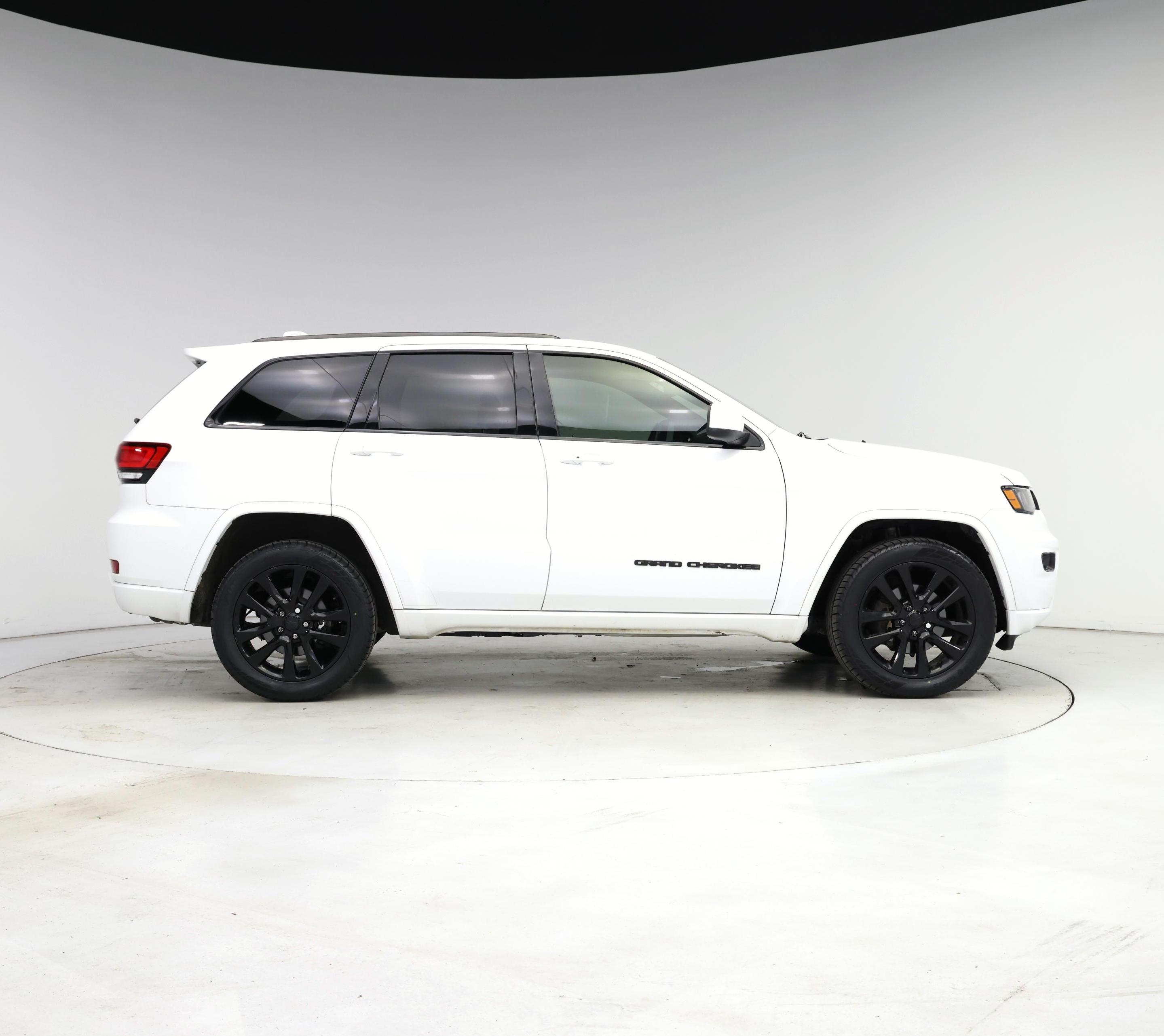 Thumbnail: 2019 Jeep Grand Cherokee - 7