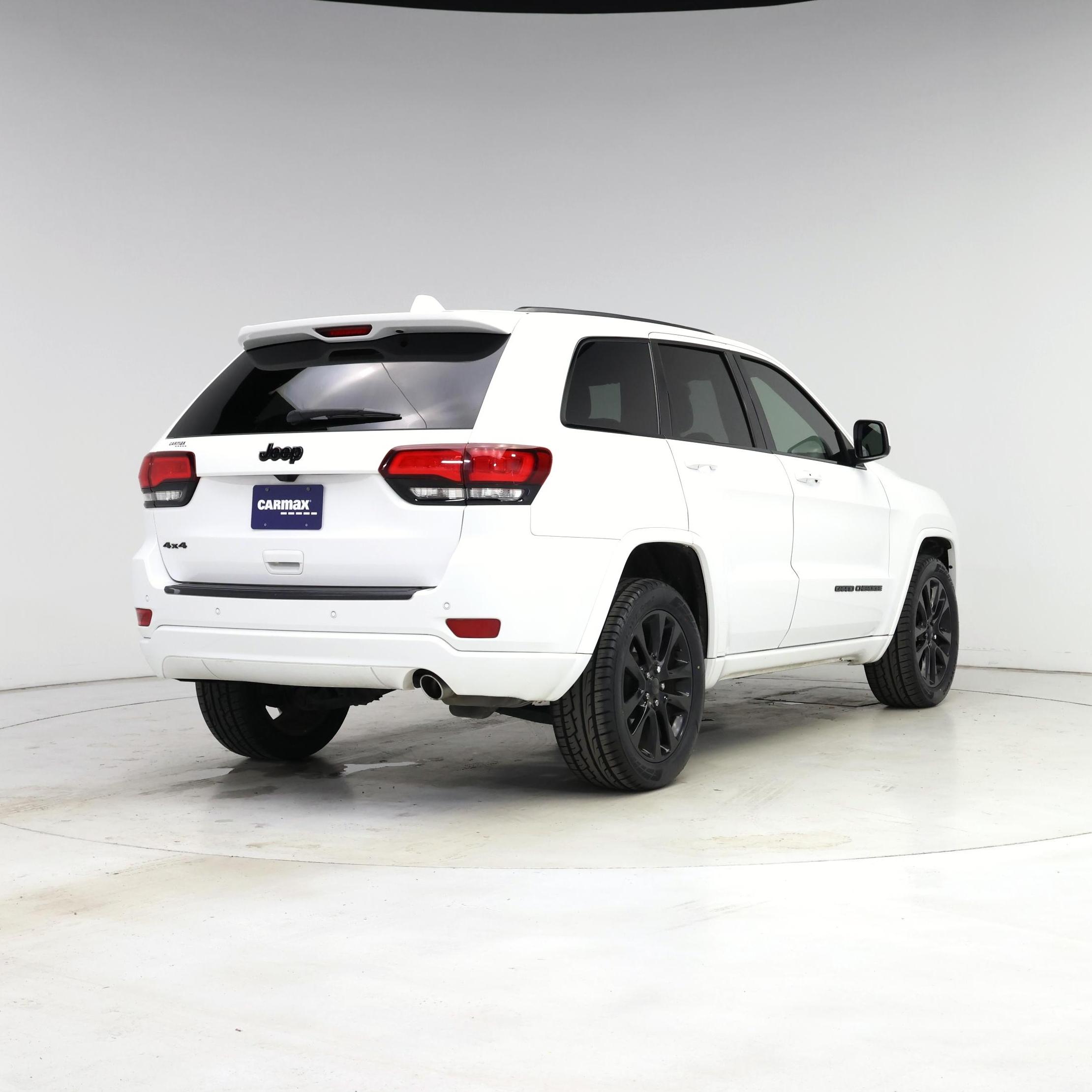 Thumbnail: 2019 Jeep Grand Cherokee - 8