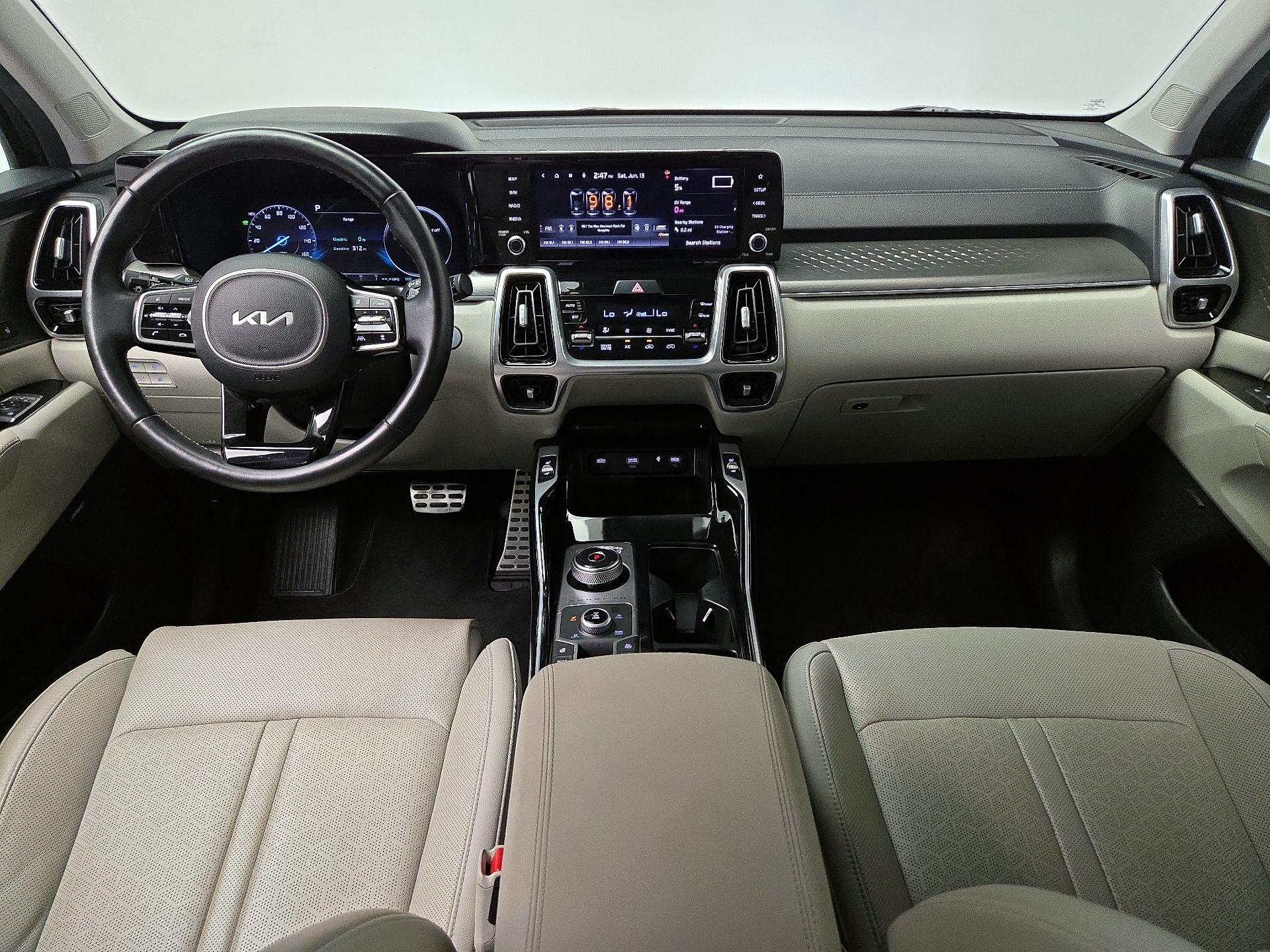 Thumbnail: 2022 Kia Sorento - 9
