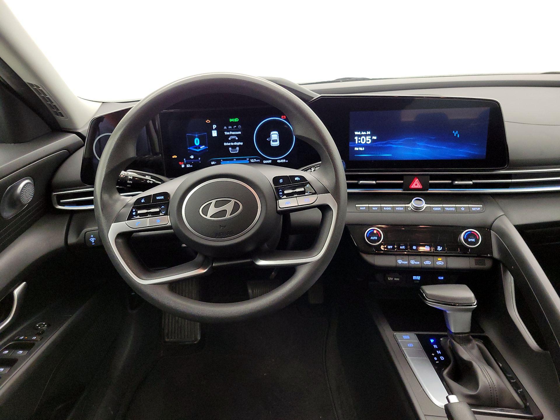 Thumbnail: 2024 Hyundai Elantra - 10