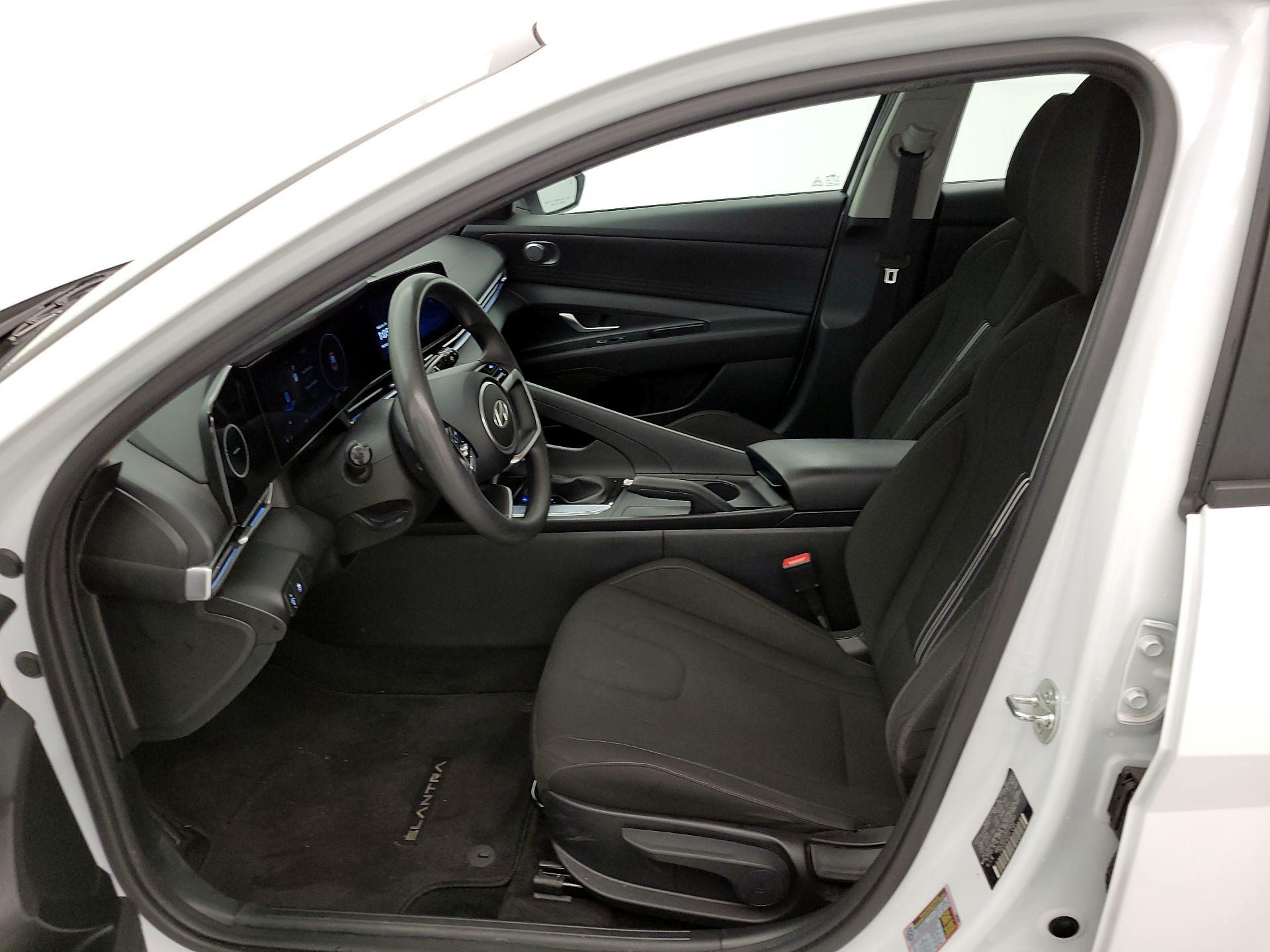 Thumbnail: 2024 Hyundai Elantra - 11