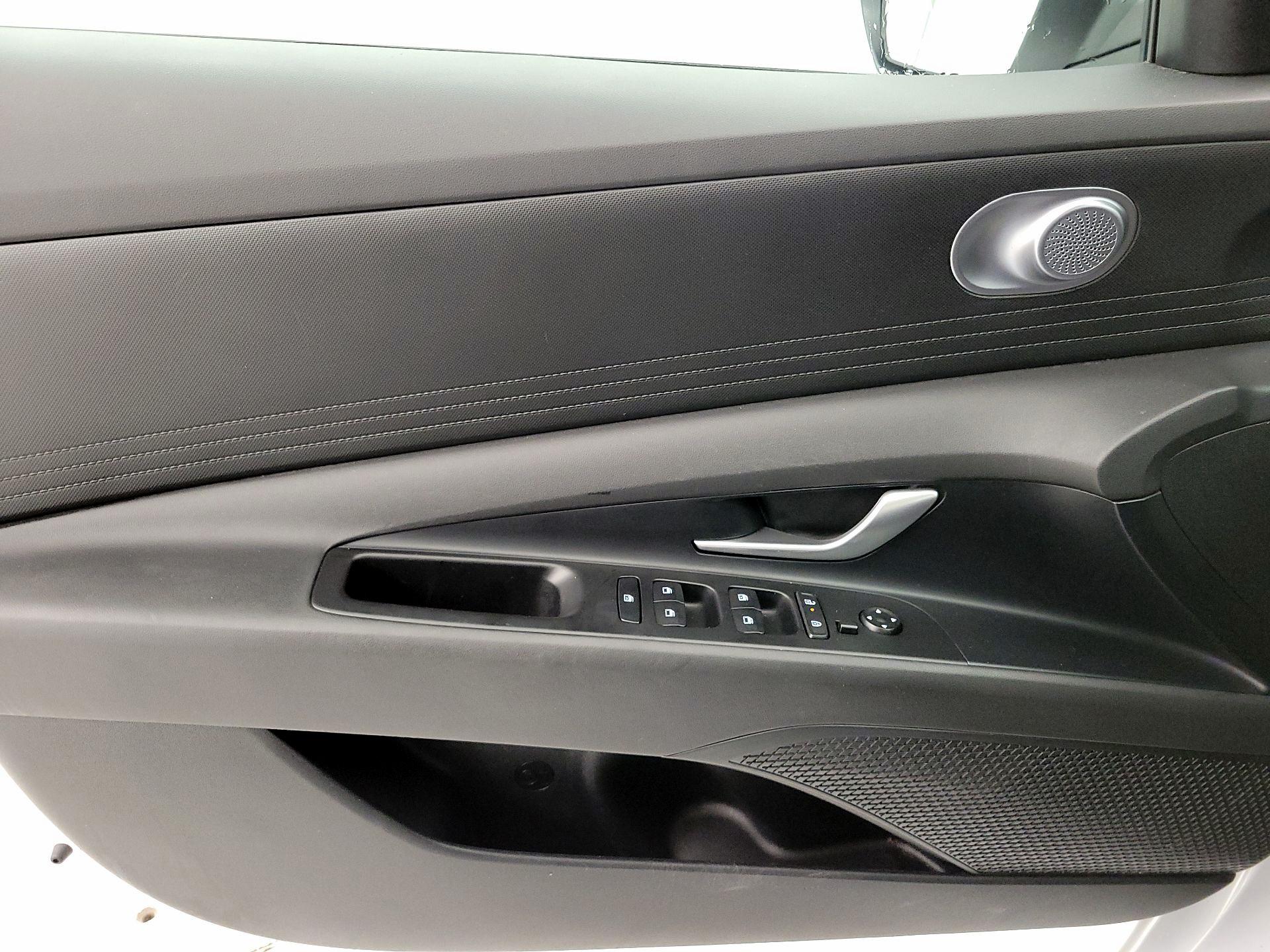 Thumbnail: 2024 Hyundai Elantra - 12