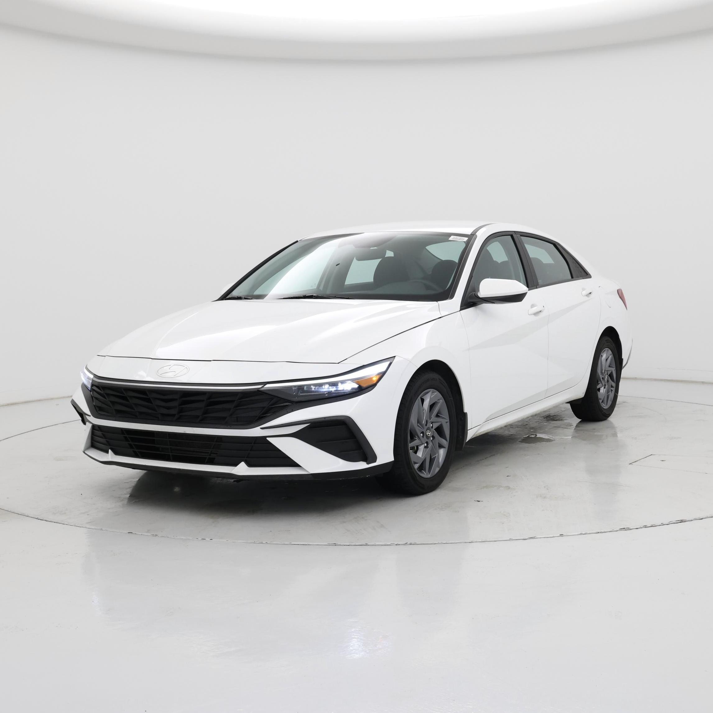 Thumbnail: 2024 Hyundai Elantra - 4