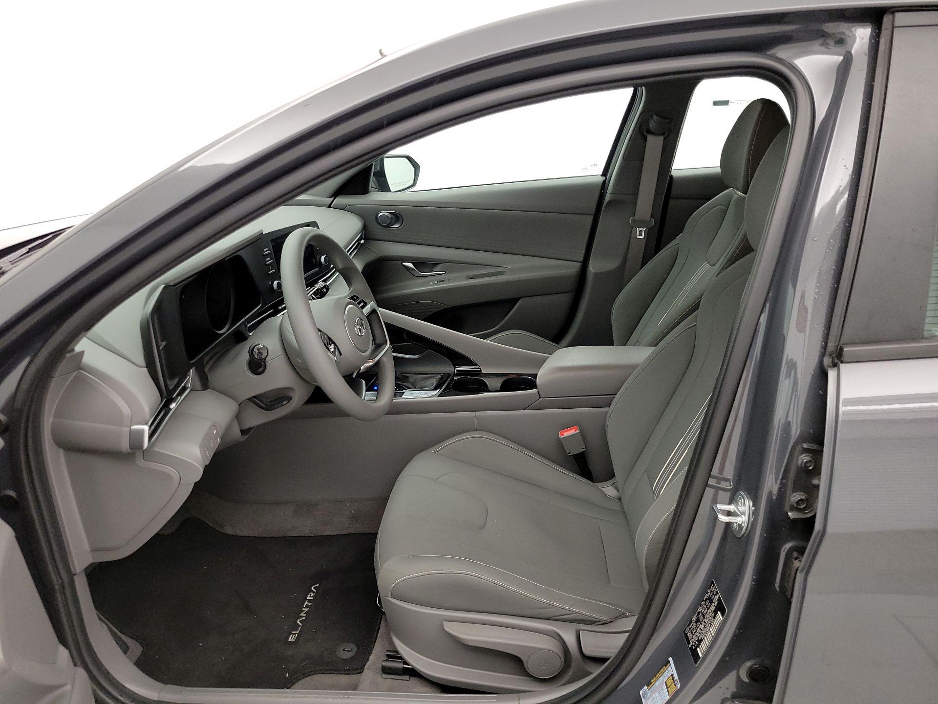 Thumbnail: 2023 Hyundai Elantra - 11
