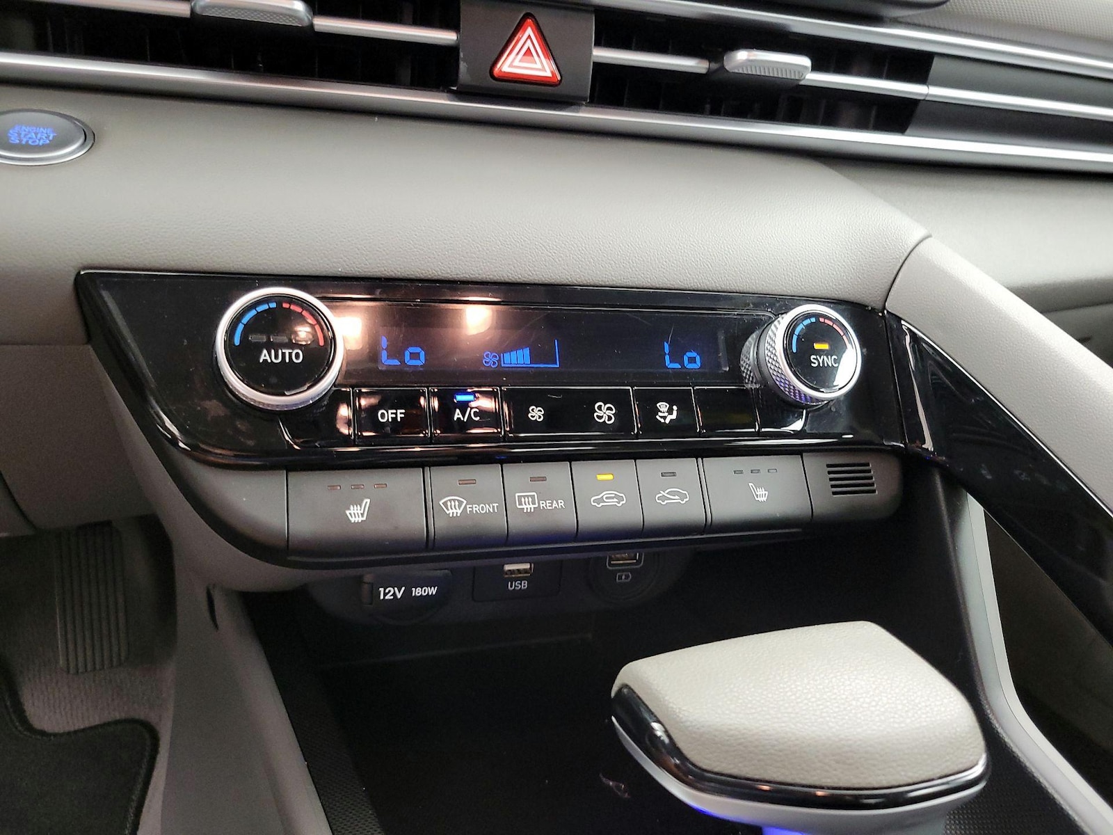 2023 Hyundai Elantra Blue - Photo 17