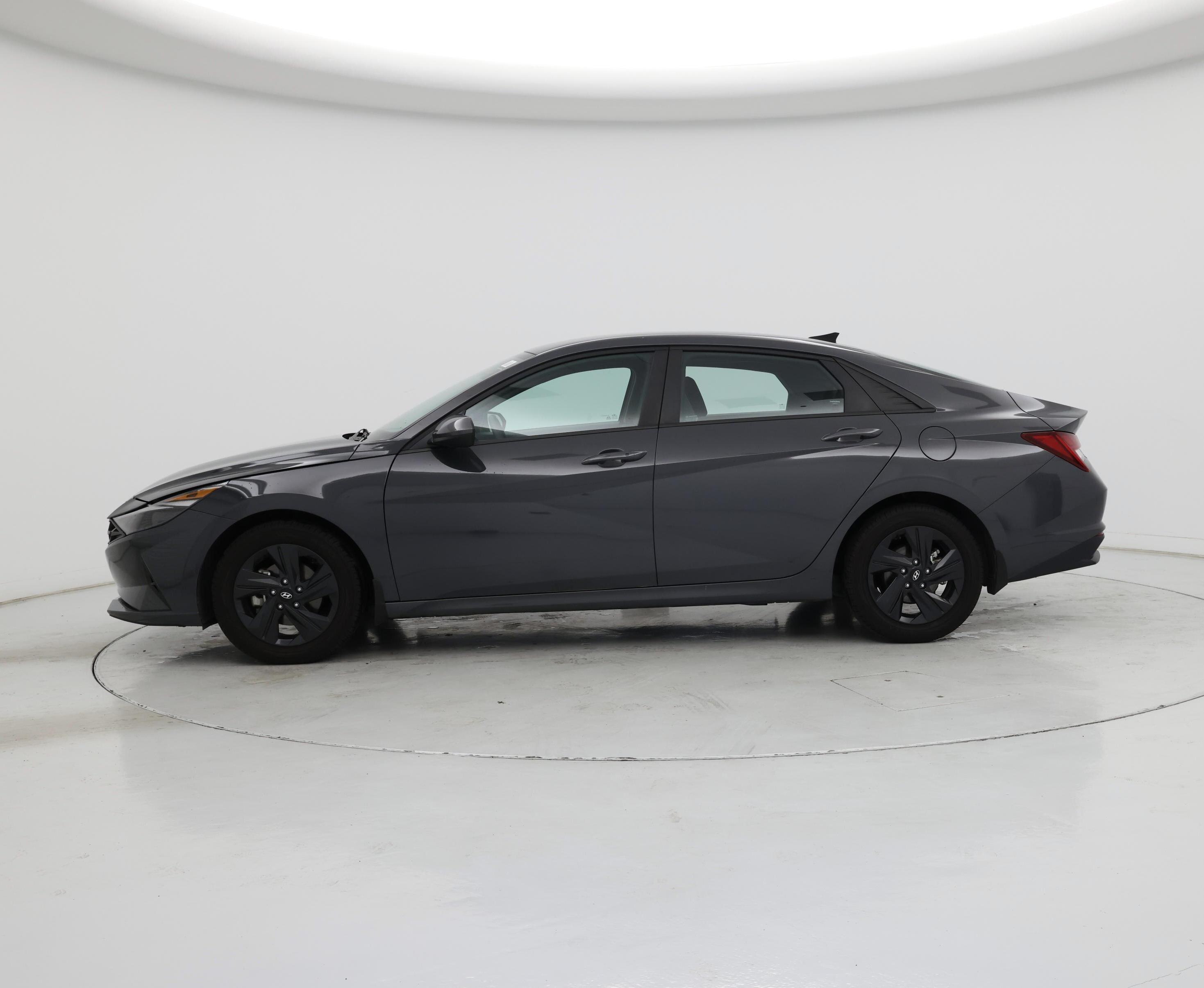 Thumbnail: 2023 Hyundai Elantra - 3