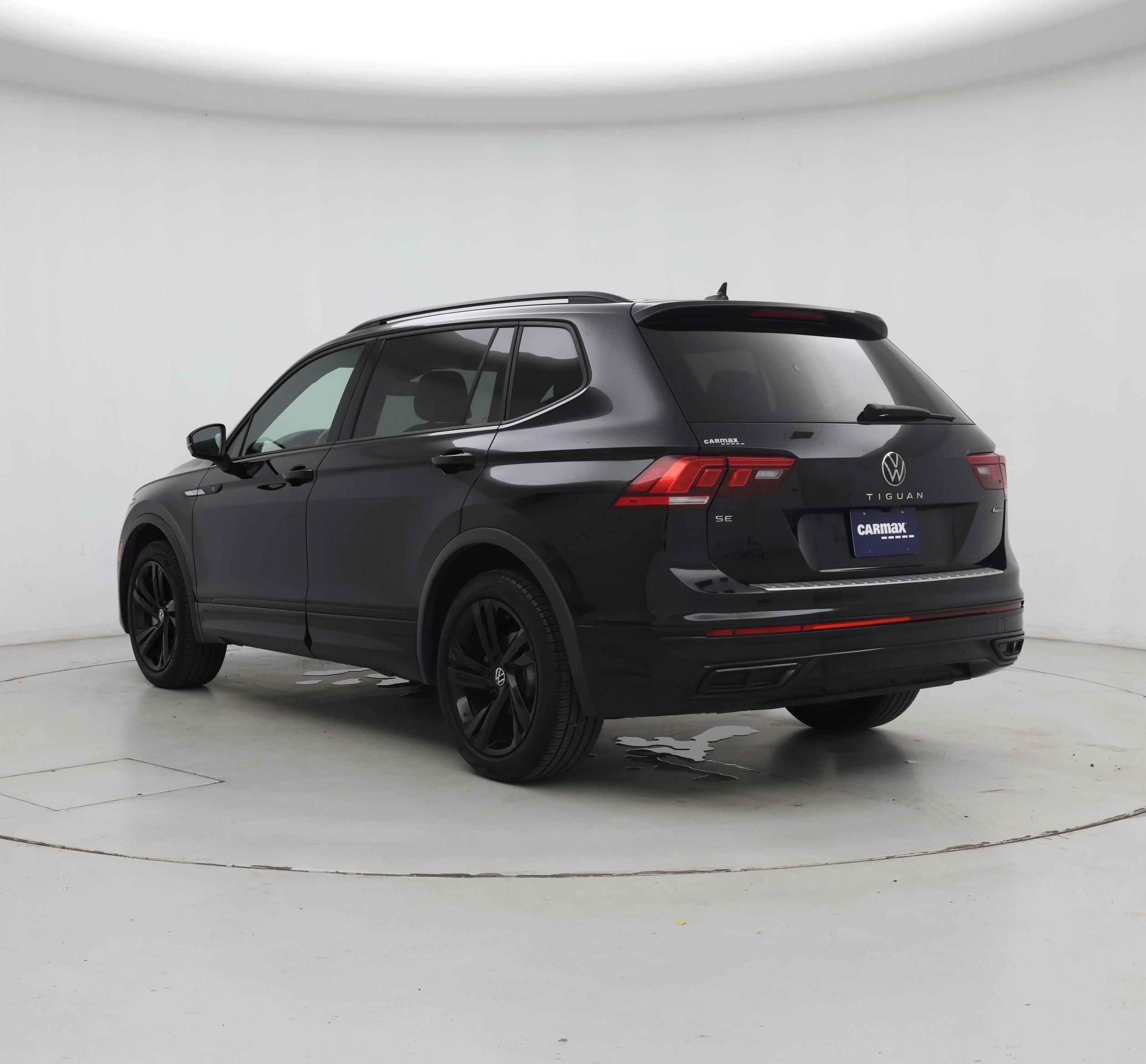 Thumbnail: 2023 Volkswagen Tiguan - 2