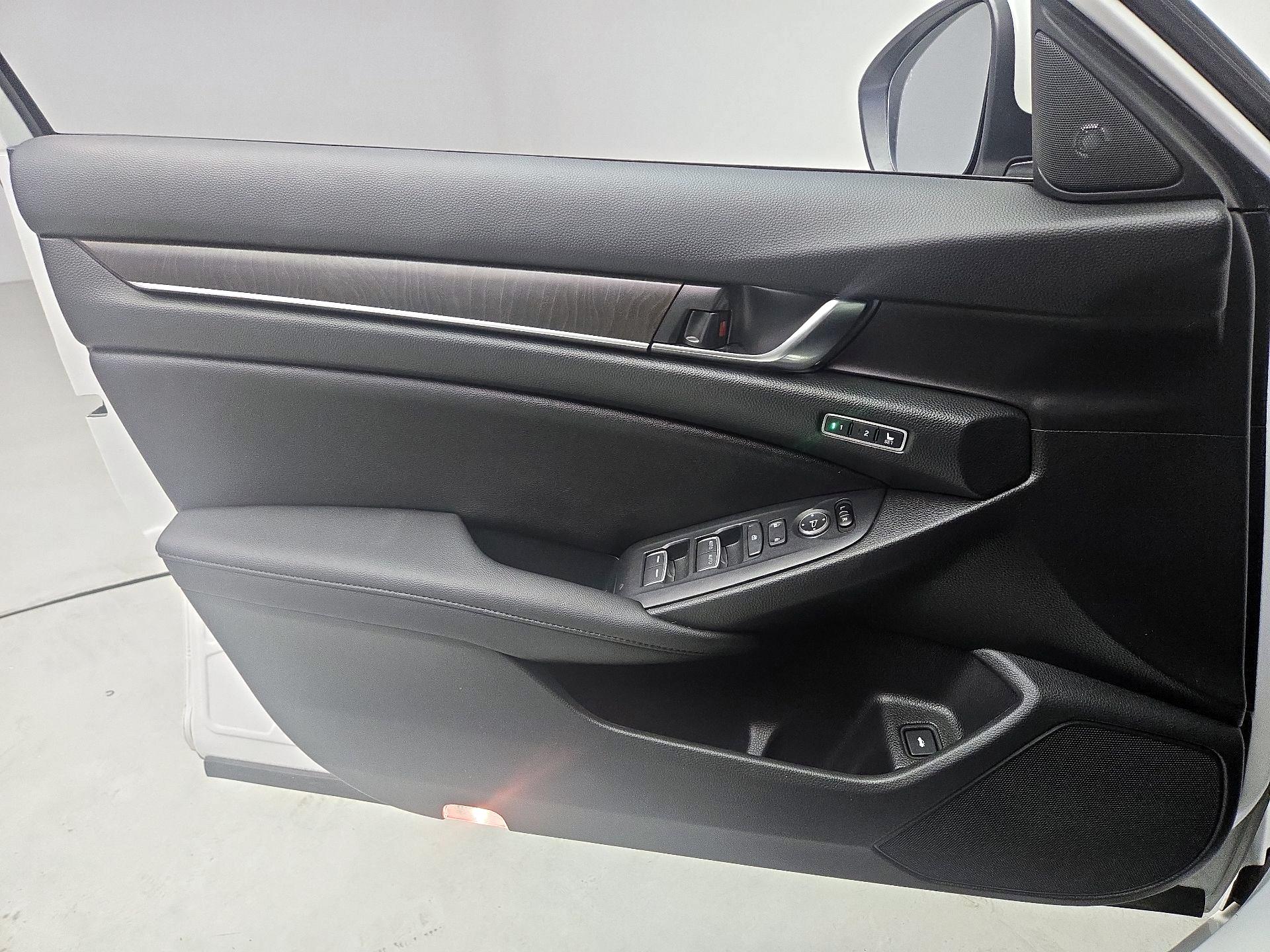 Thumbnail: 2020 Honda Accord - 12