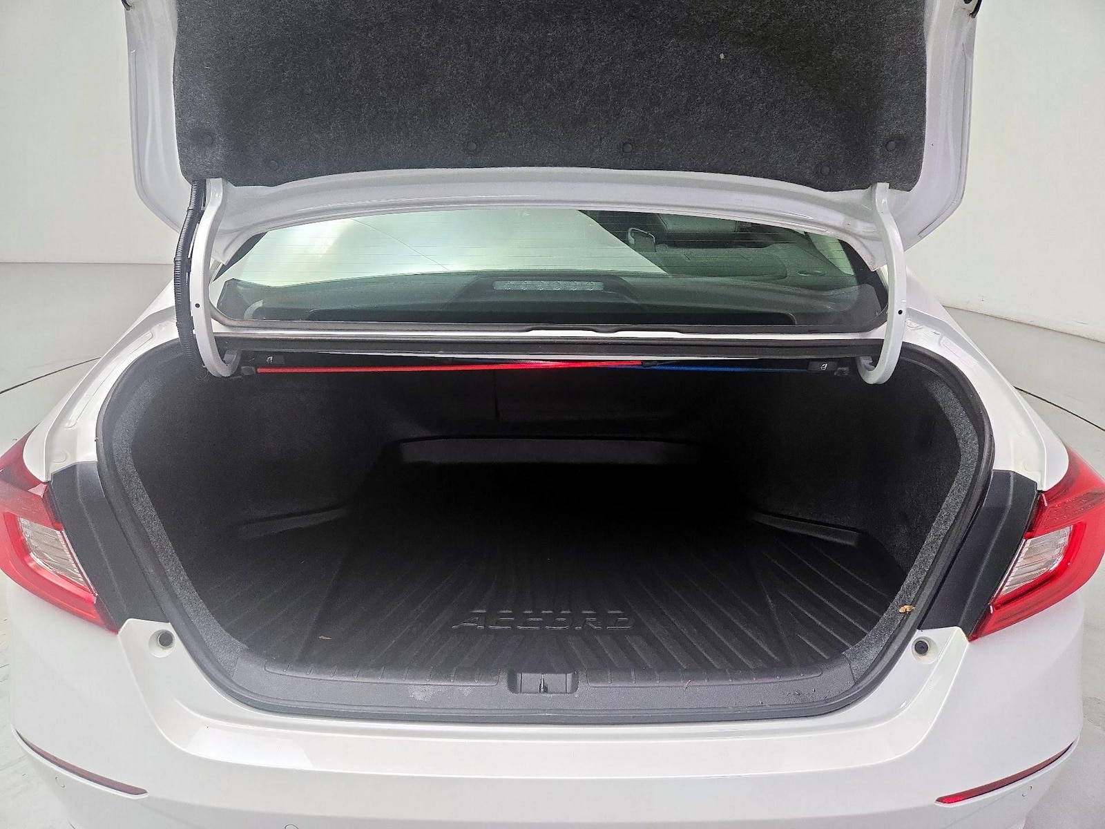 2020 Honda Accord Touring - Photo 23