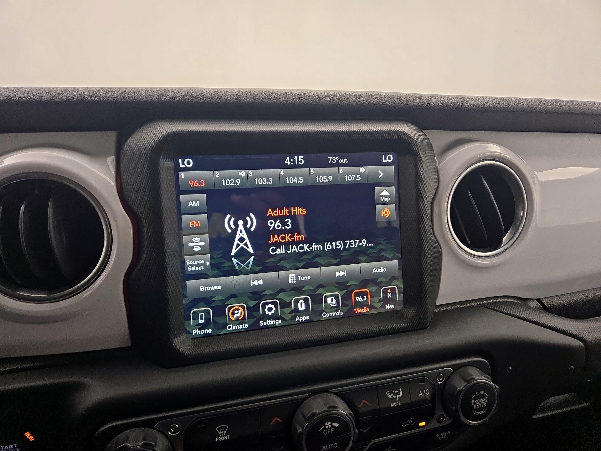 Thumbnail: 2020 Jeep Gladiator - 15