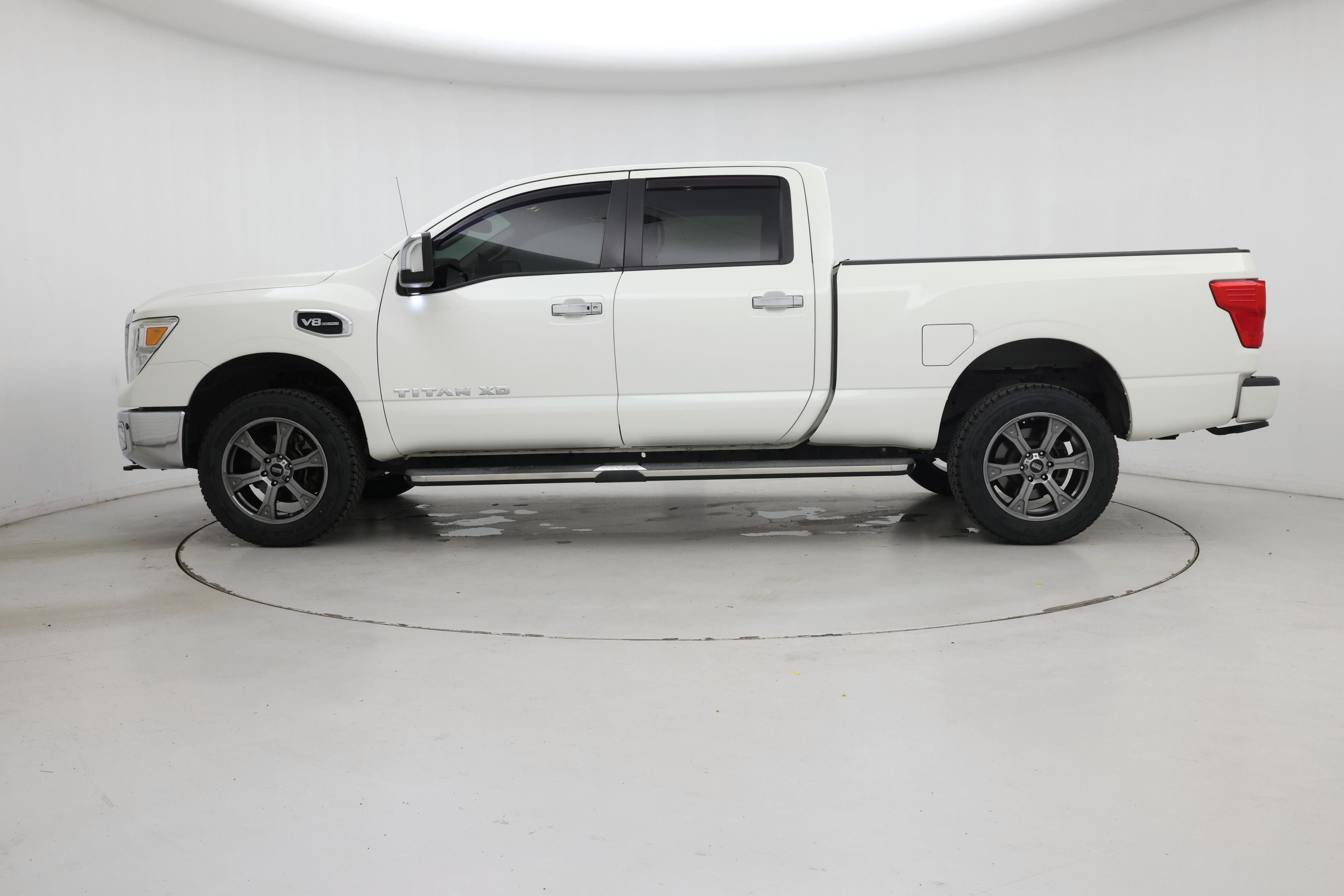 Thumbnail: 2019 Nissan Titan - 3