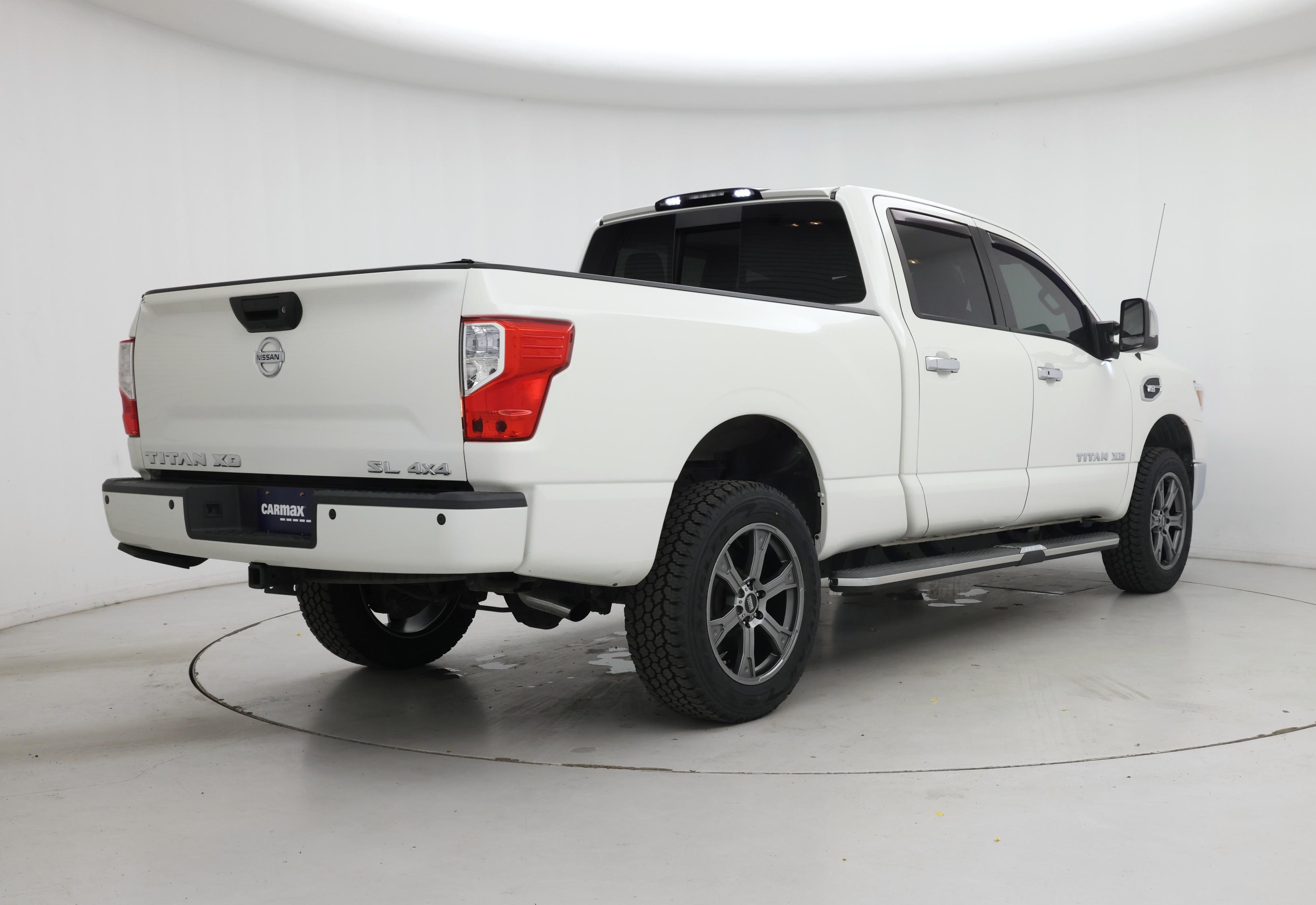 Thumbnail: 2019 Nissan Titan - 8