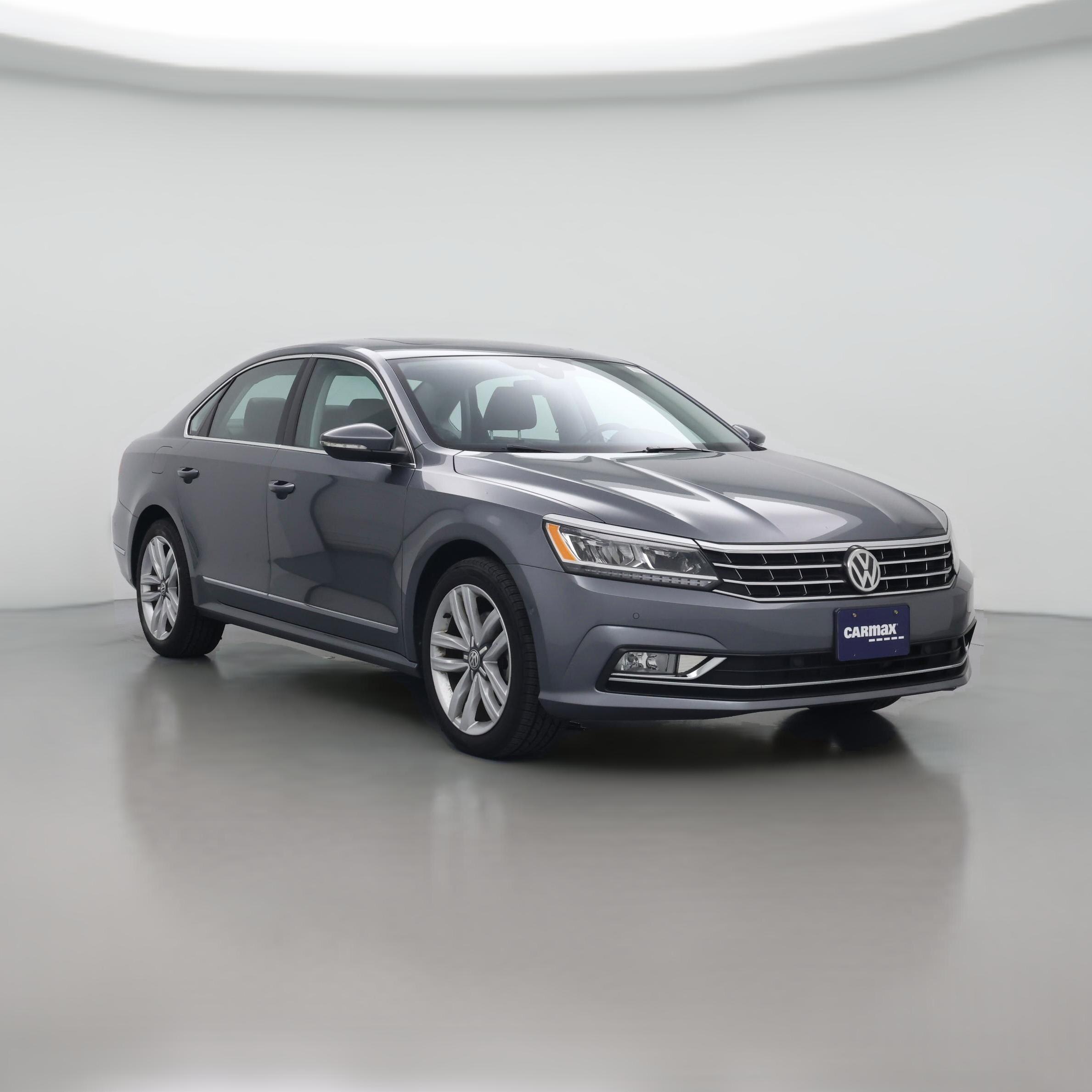 Thumbnail: 2017 Volkswagen Passat - 1