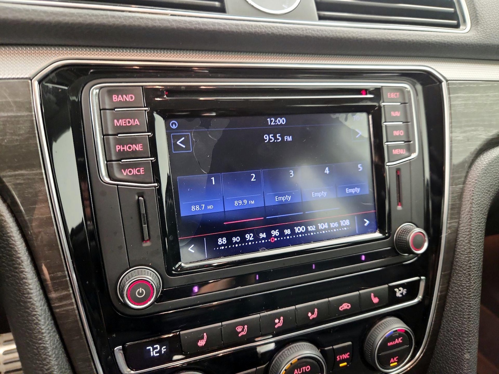 2017 Volkswagen Passat SEL Premium - Photo 17