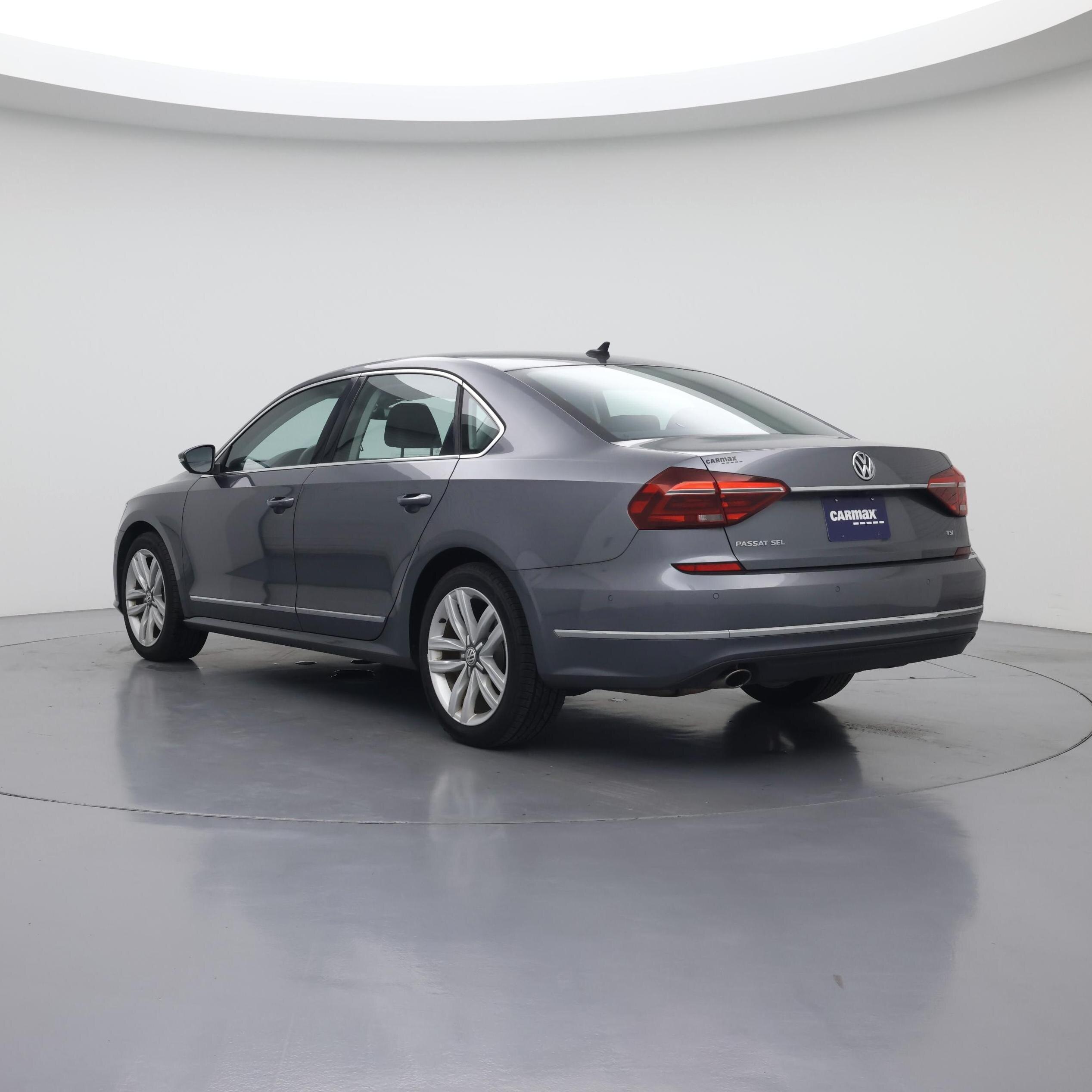 Thumbnail: 2017 Volkswagen Passat - 2