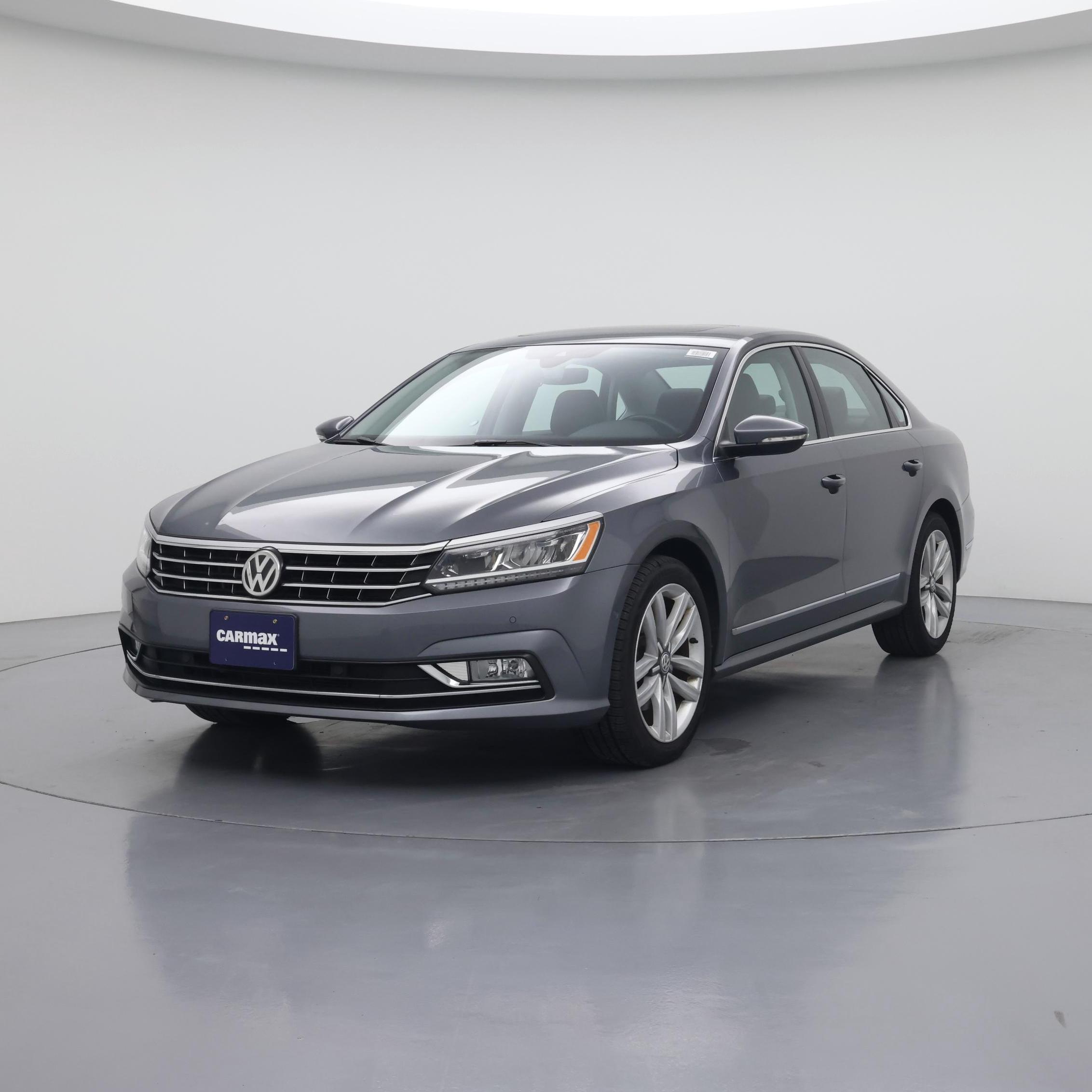 Thumbnail: 2017 Volkswagen Passat - 4