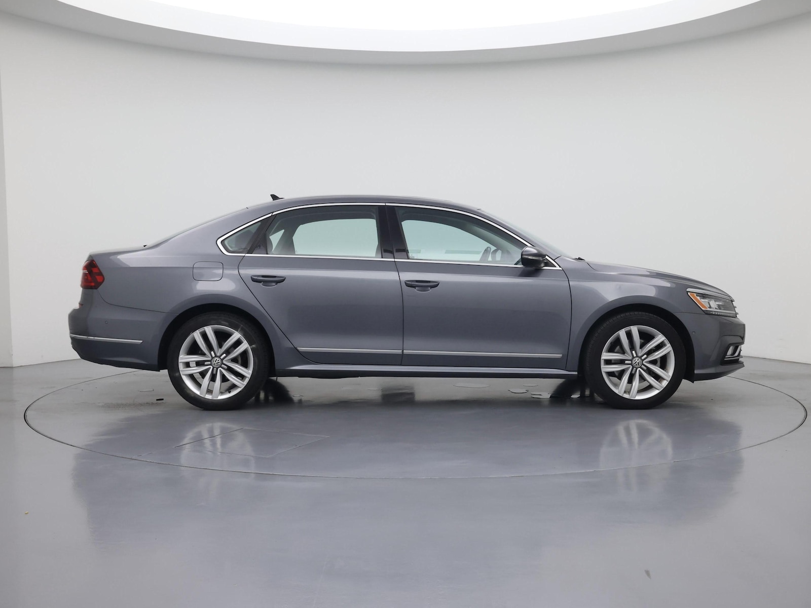 2017 Volkswagen Passat SEL Premium - Photo 8