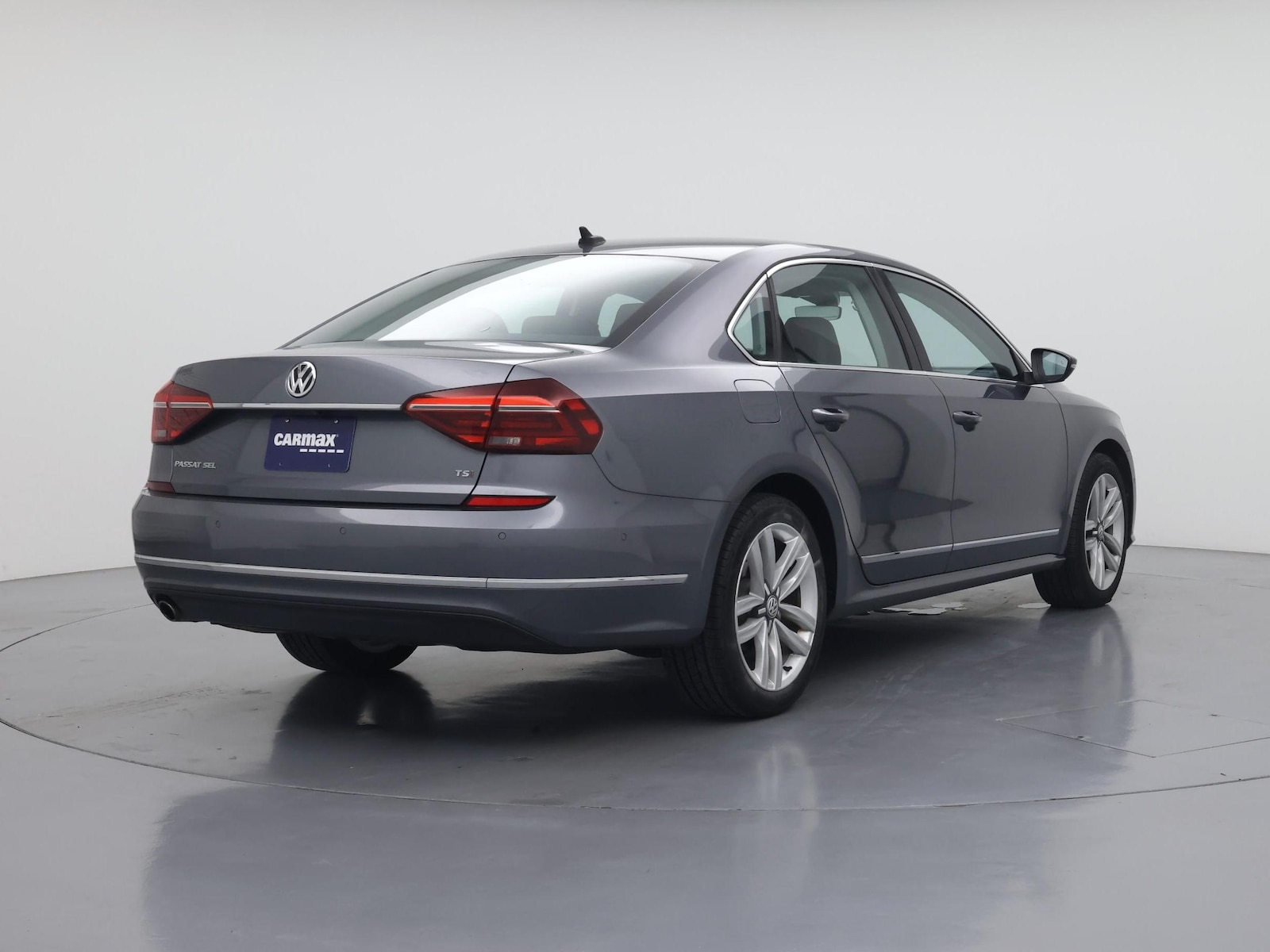 2017 Volkswagen Passat SEL Premium - Photo 9