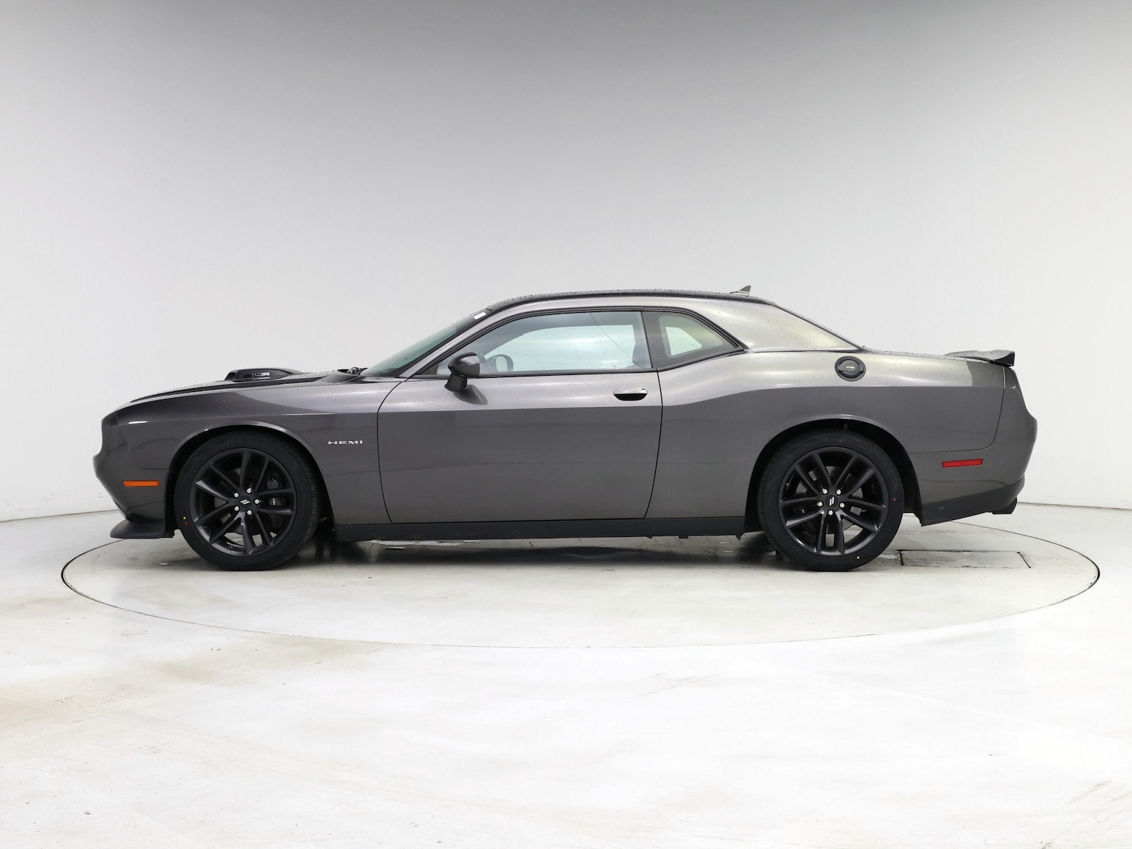 2022 Dodge Challenger R/T - Photo 4