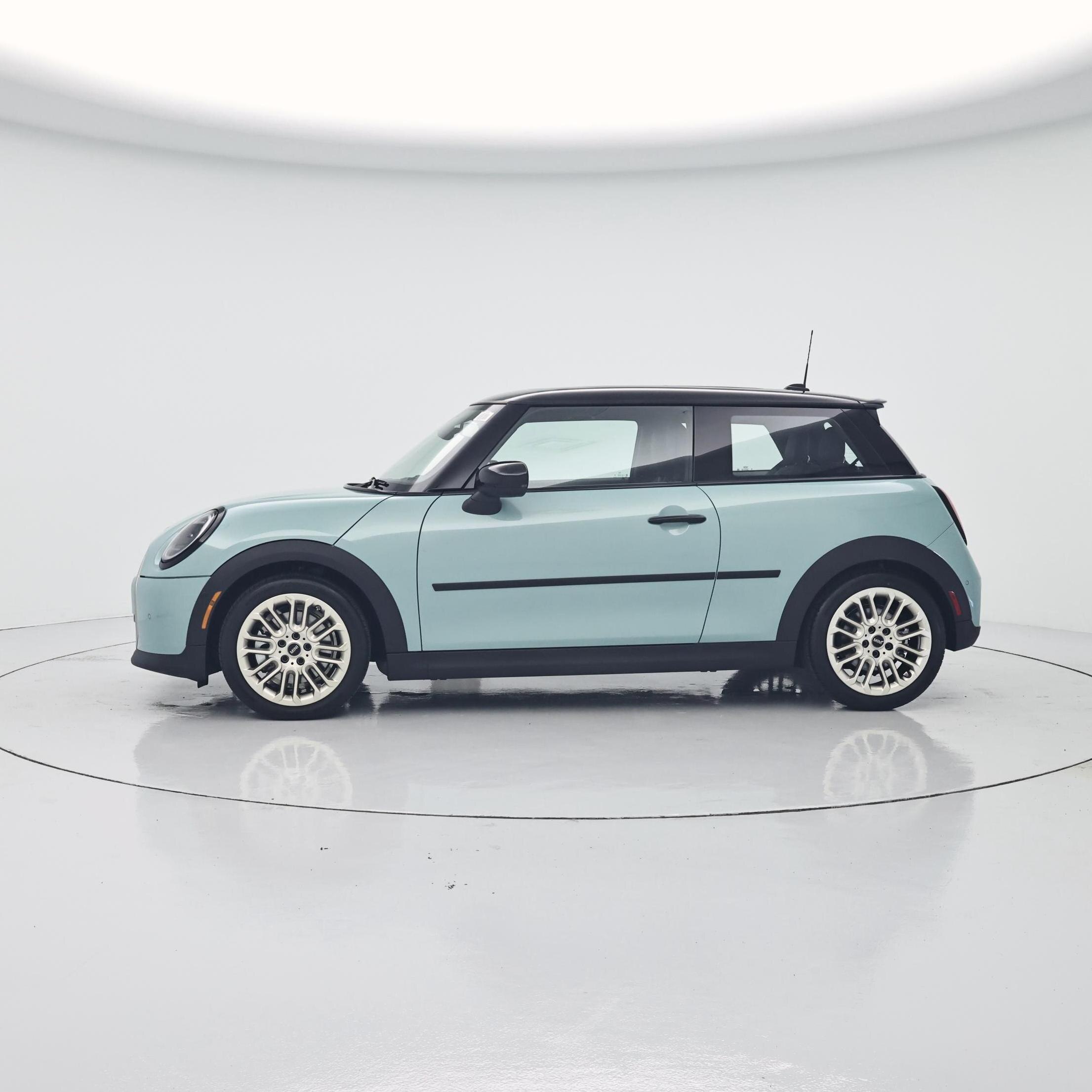 Thumbnail: 2025 MINI Cooper Hardtop - 3