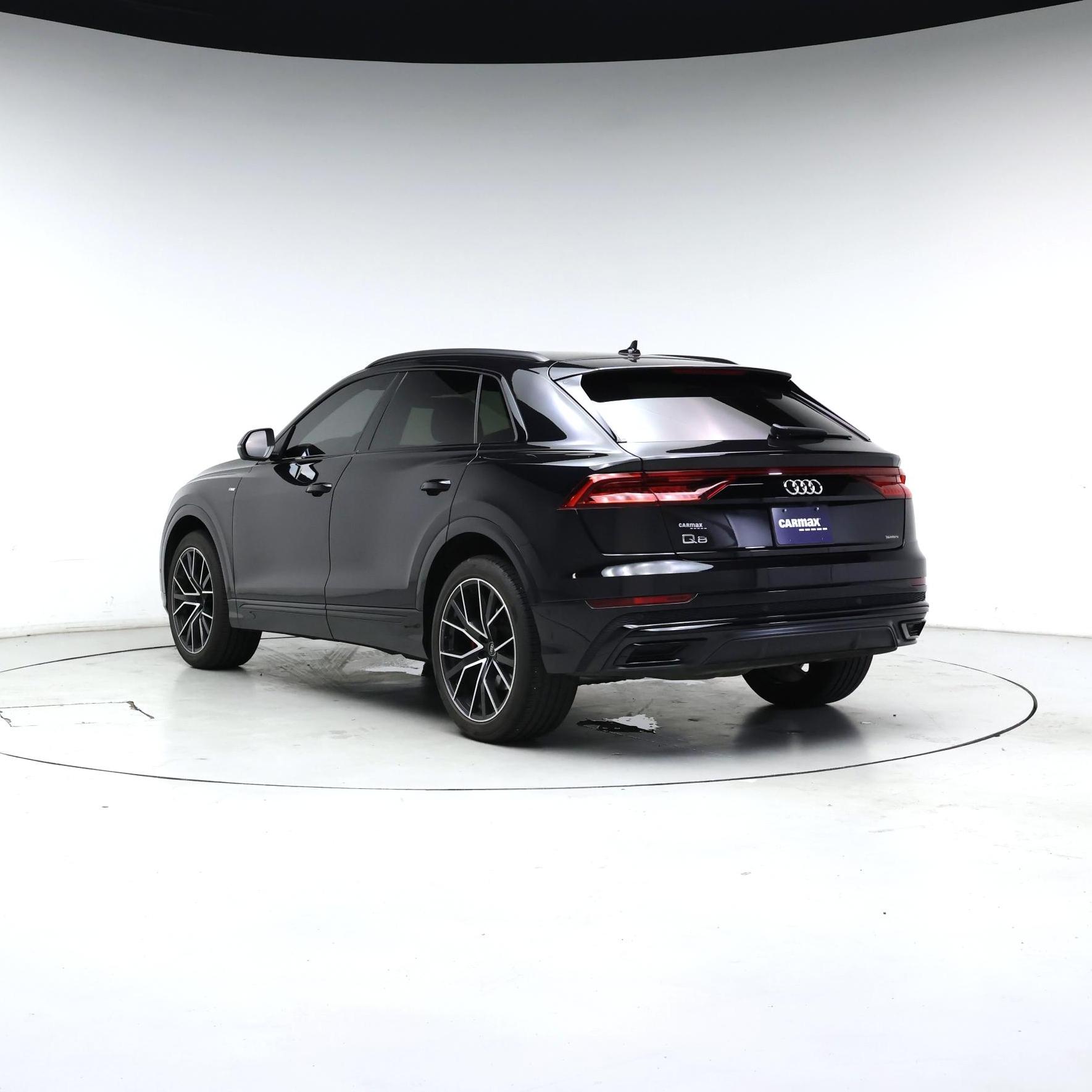 Thumbnail: 2021 Audi Q8 - 2