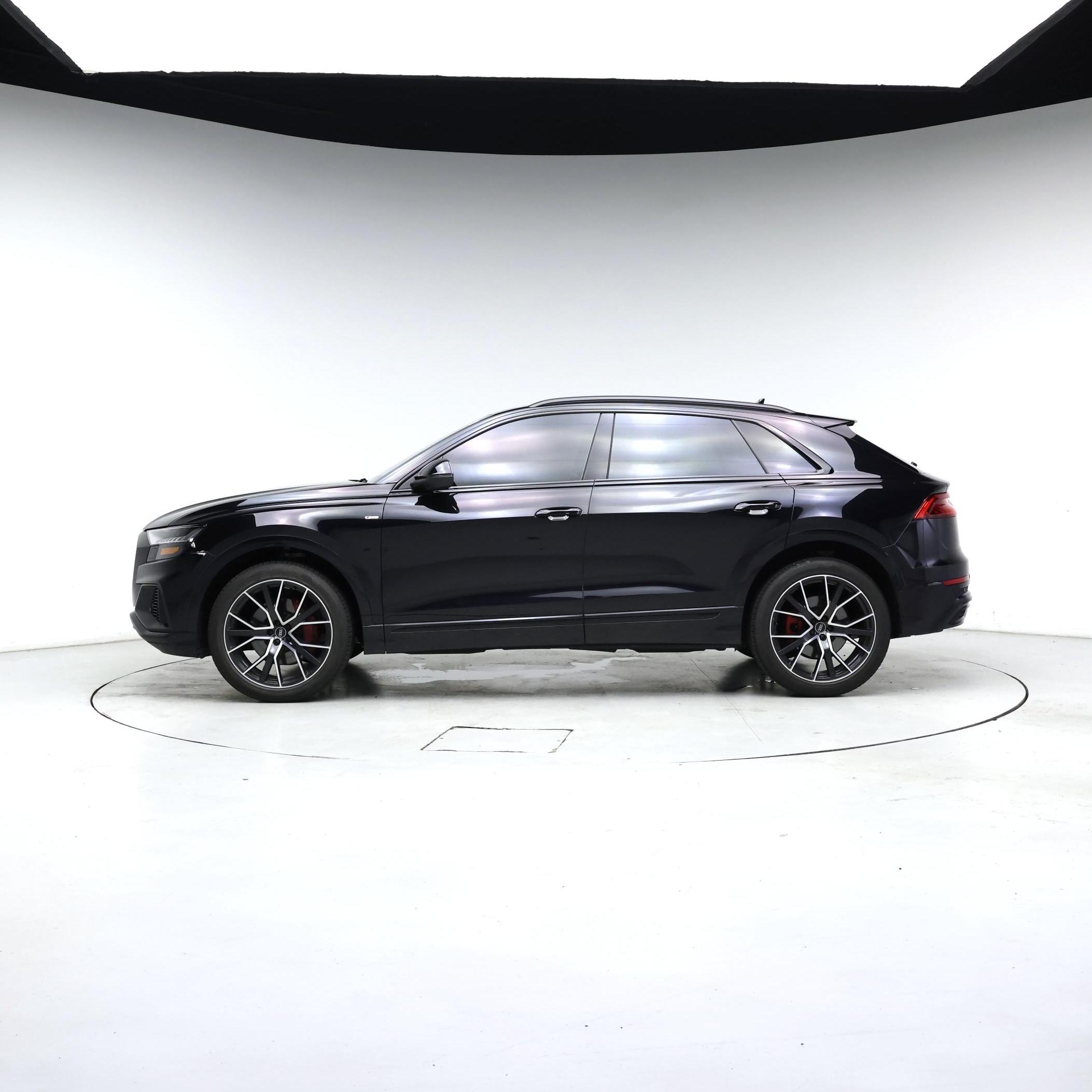Thumbnail: 2021 Audi Q8 - 3