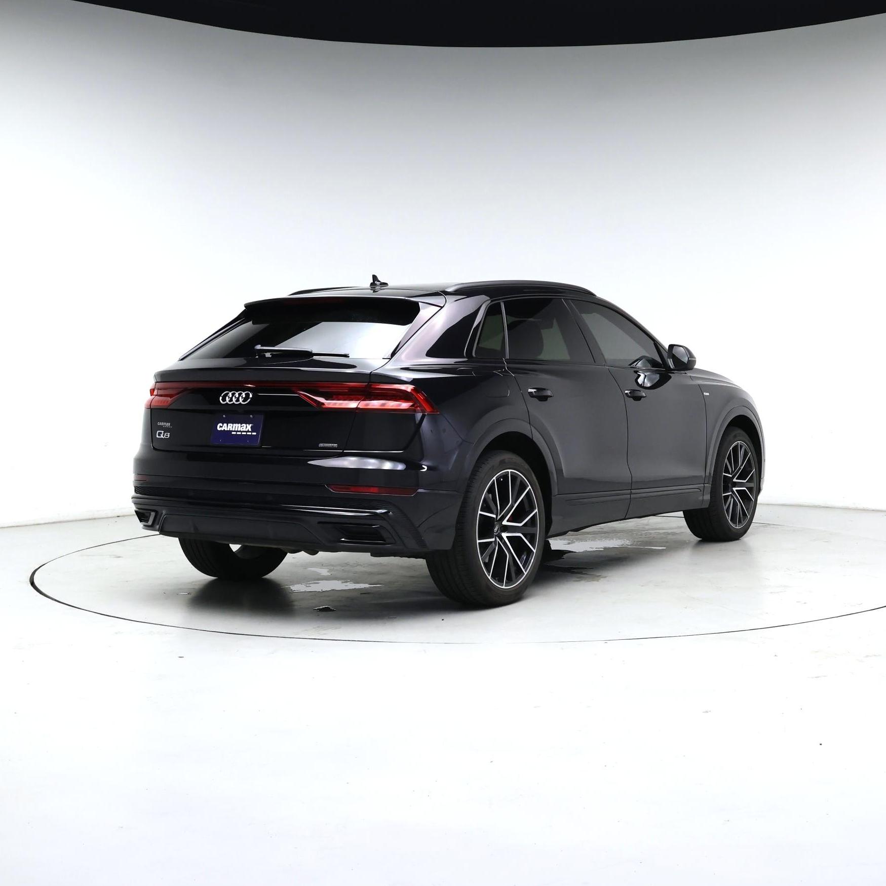 Thumbnail: 2021 Audi Q8 - 8