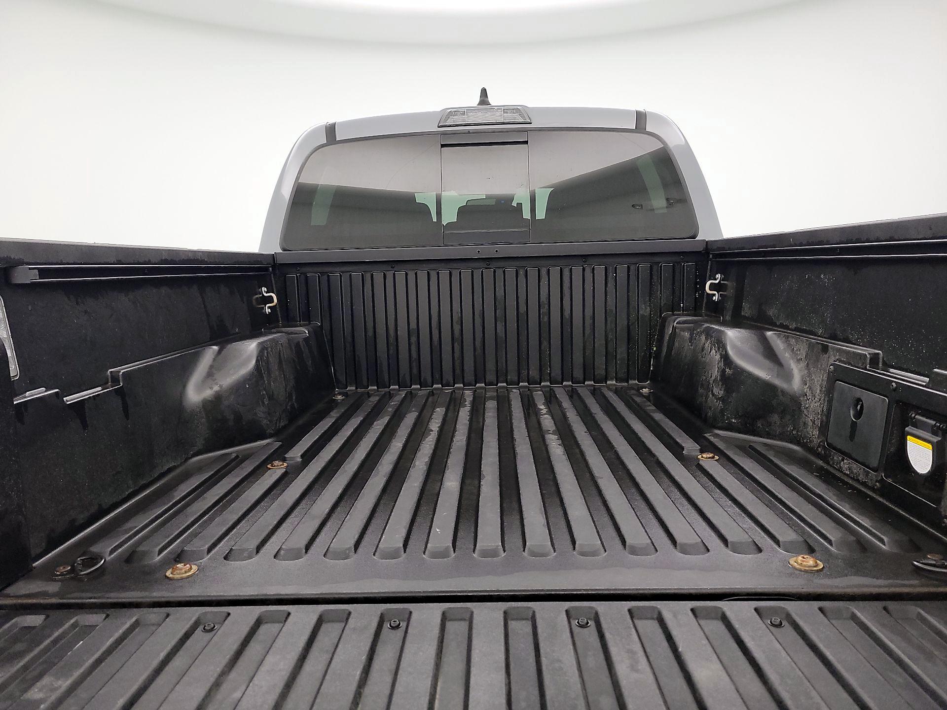 Thumbnail: 2020 Toyota Tacoma - 20
