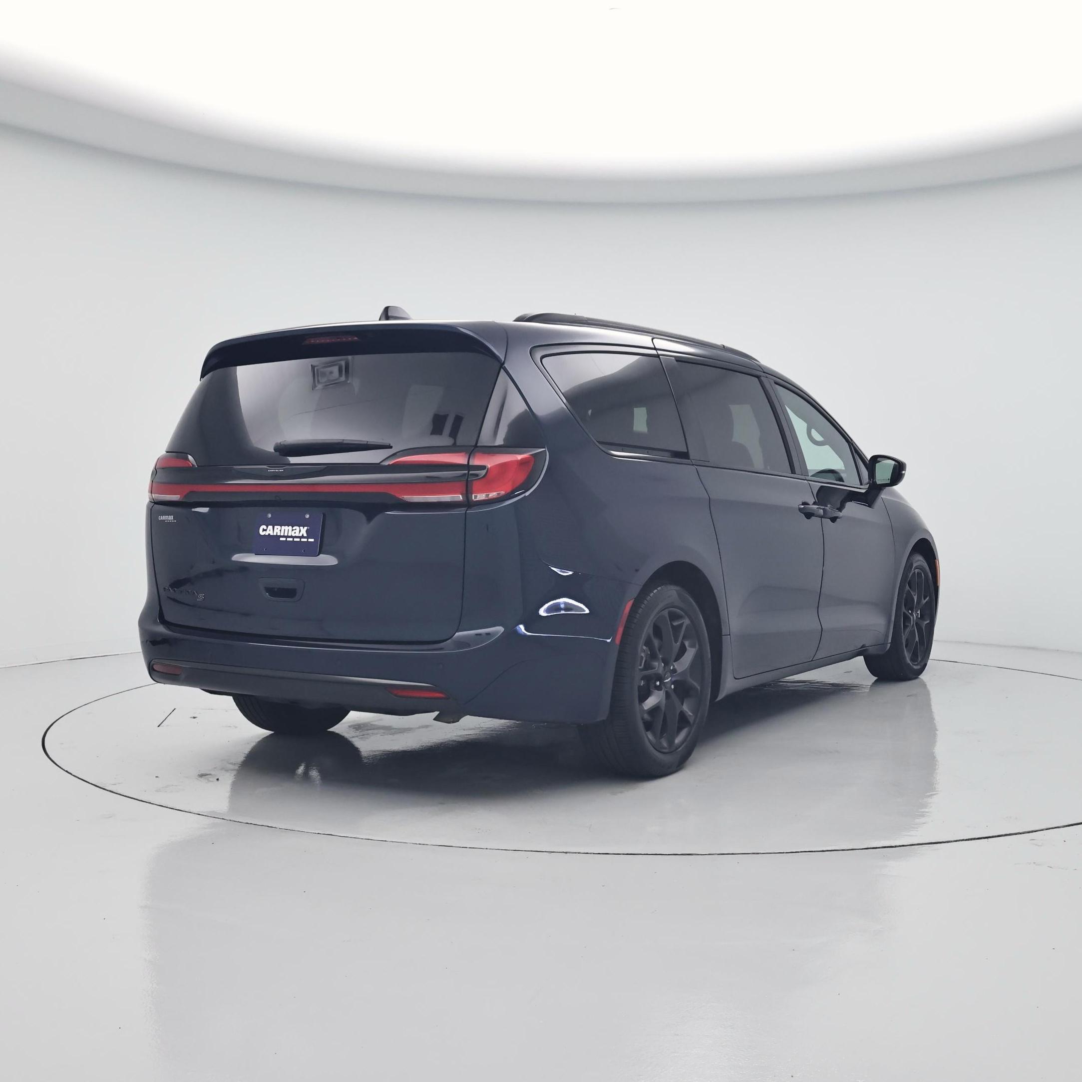 Thumbnail: 2024 Chrysler Pacifica - 8