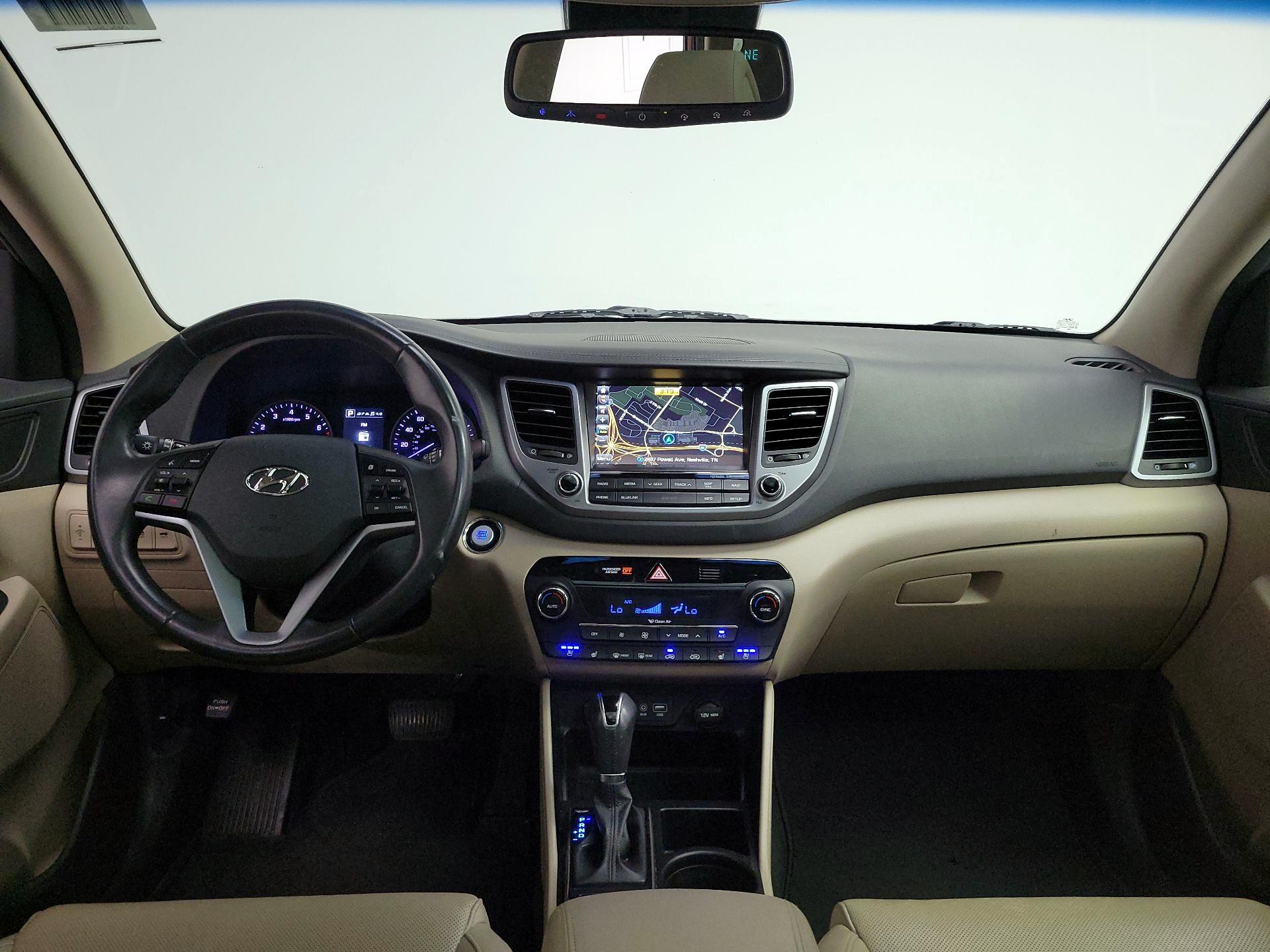 Thumbnail: 2016 Hyundai Tucson - 9